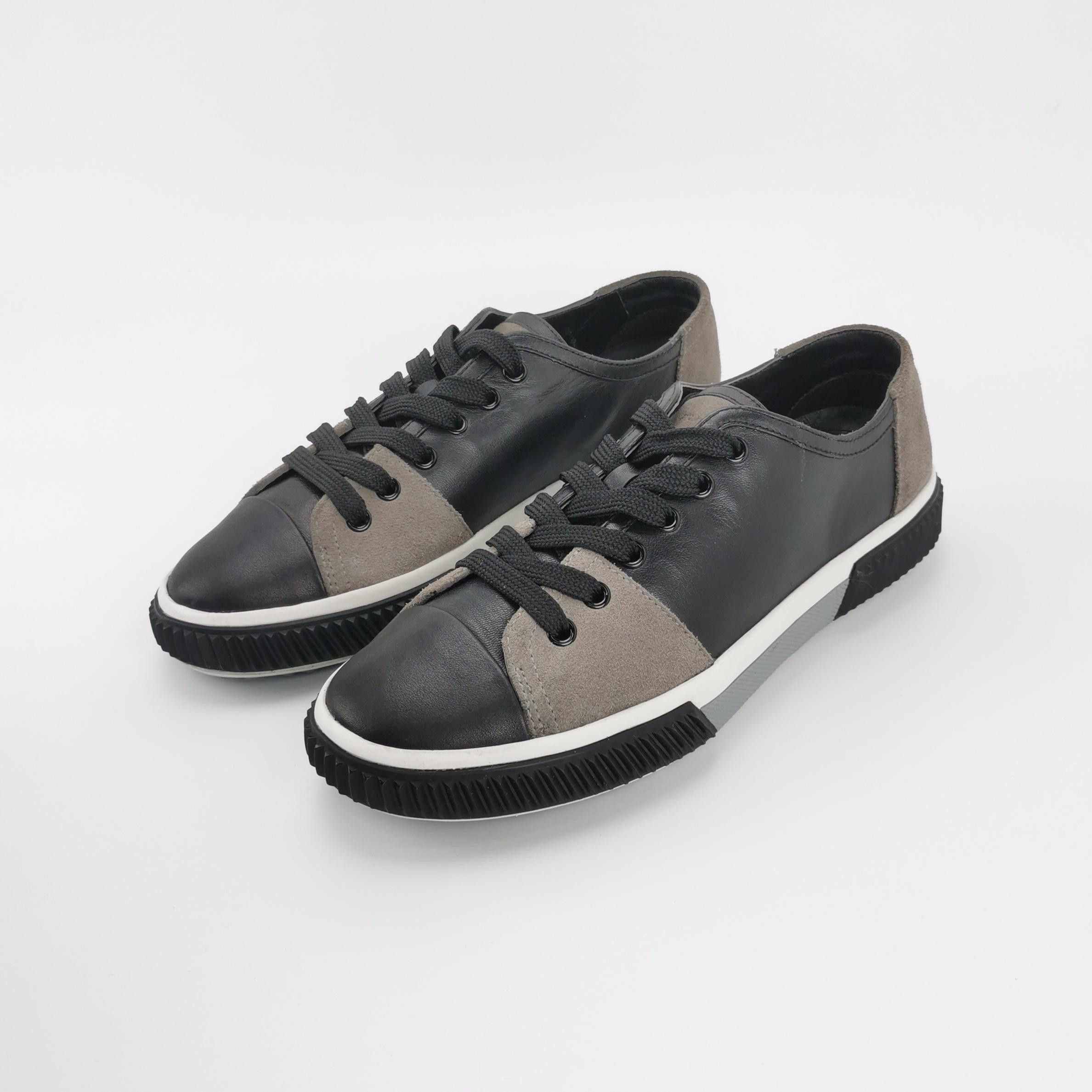 Prada Prada Suede Contrast Low-Top Sneakers 6 Size US 7 / EU 40 - 3 Thumbnail