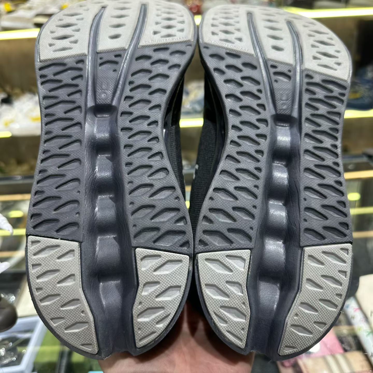 On On Training Black Lowtop Sneakers 9.5 Men Size US 9.5 / EU 42-43 - 7 Thumbnail