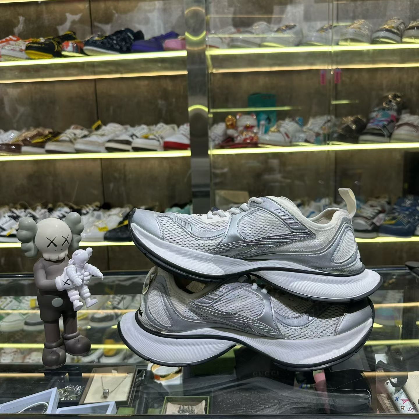 Balenciaga Balenciaga Multi Lowtop Sneakers us_12 Women Size US 12 / IT 42 - 6 Thumbnail