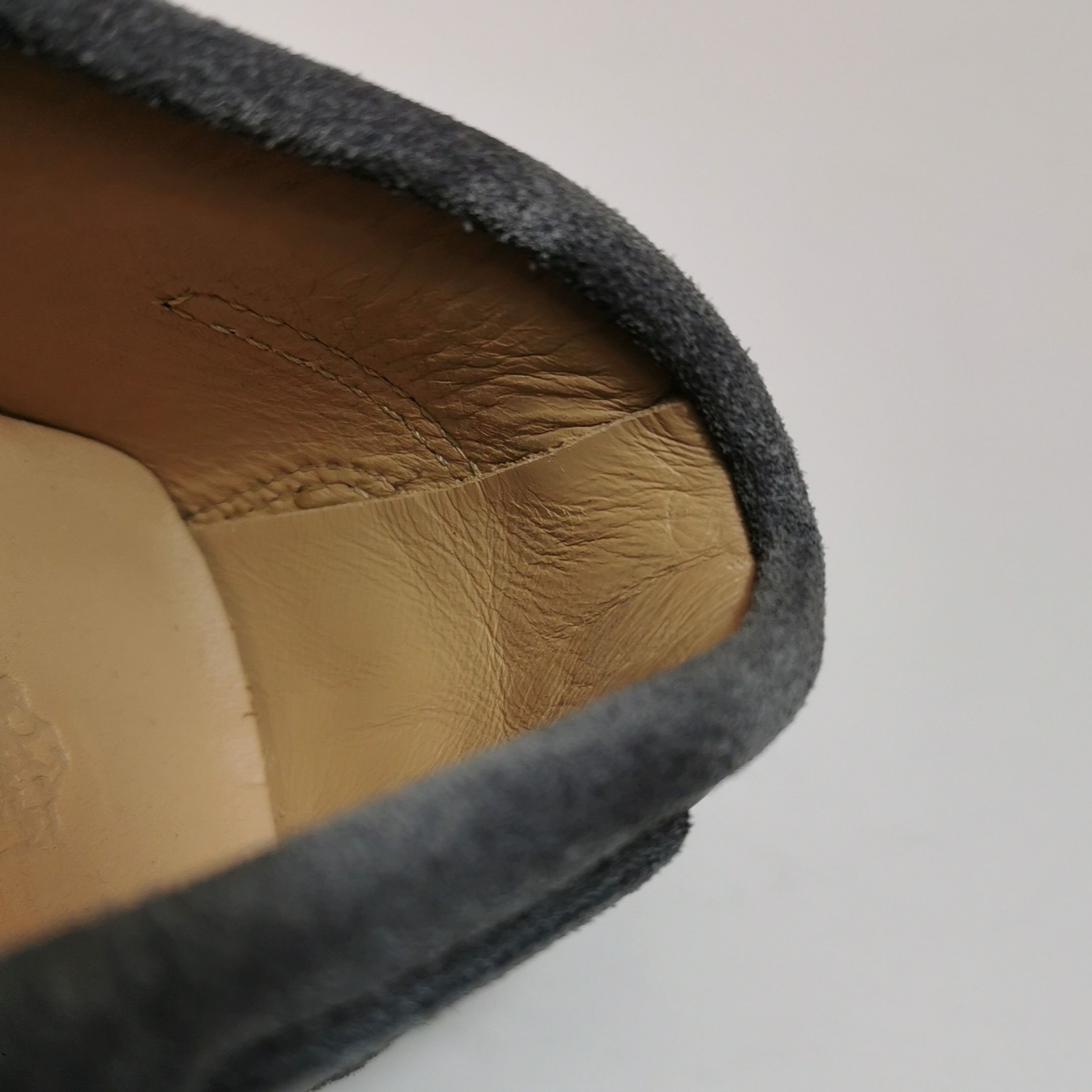 Tod's Tod's Suede Gommino Loafers US 7 Size US 7 / EU 40 - 14 Thumbnail