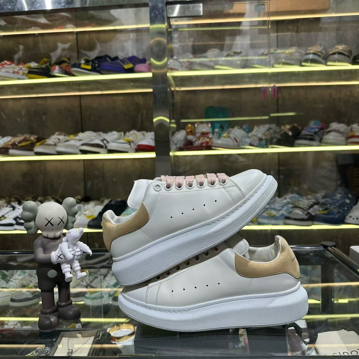 Alexander McQueen Alexander McQueen Multi Lowtop Sneakers us_8-5 Women Size US 8.5 / IT 38.5 - 4 Thumbnail