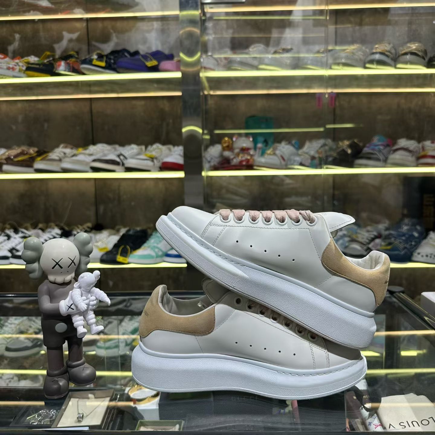 Alexander McQueen Alexander McQueen Multi Lowtop Sneakers us_8-5 Women Size US 8.5 / IT 38.5 - 5 Thumbnail
