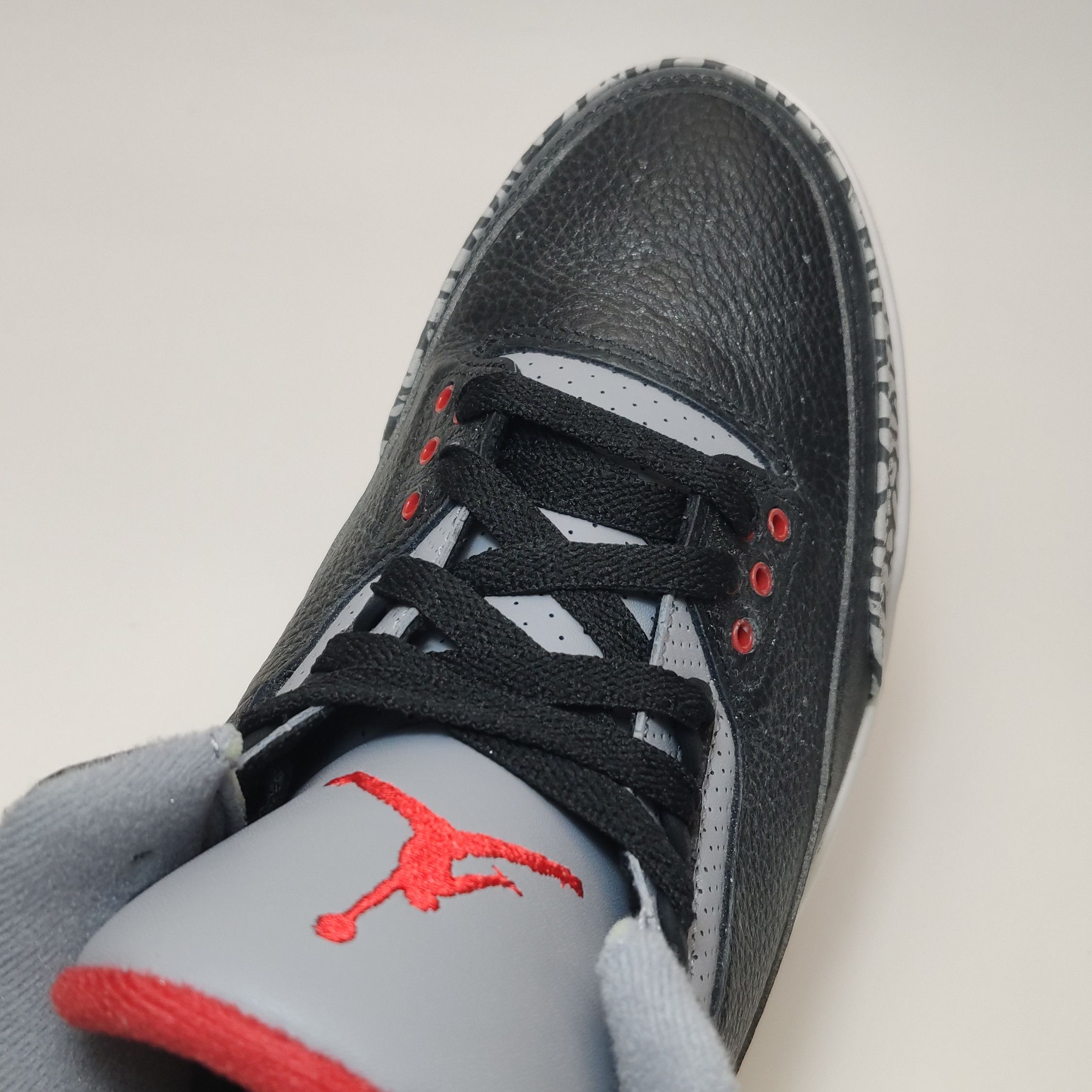 Jordan Brand Jordan Brand Black Cement Air Jordan 3 Sneakers 44 Size US 11 / EU 44 - 13 Thumbnail
