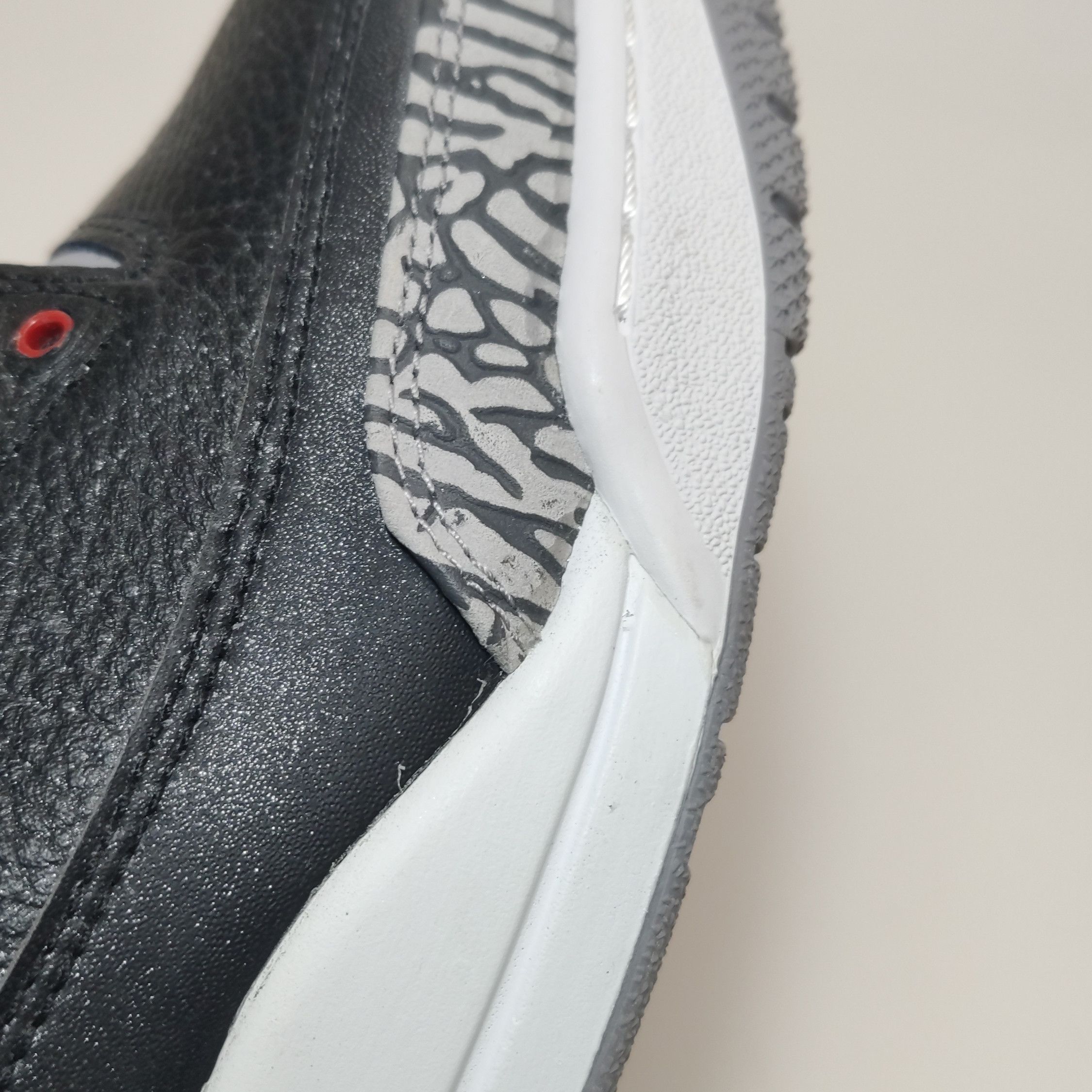 Jordan Brand Jordan Brand Black Cement Air Jordan 3 Sneakers 44 Size US 11 / EU 44 - 9 Thumbnail