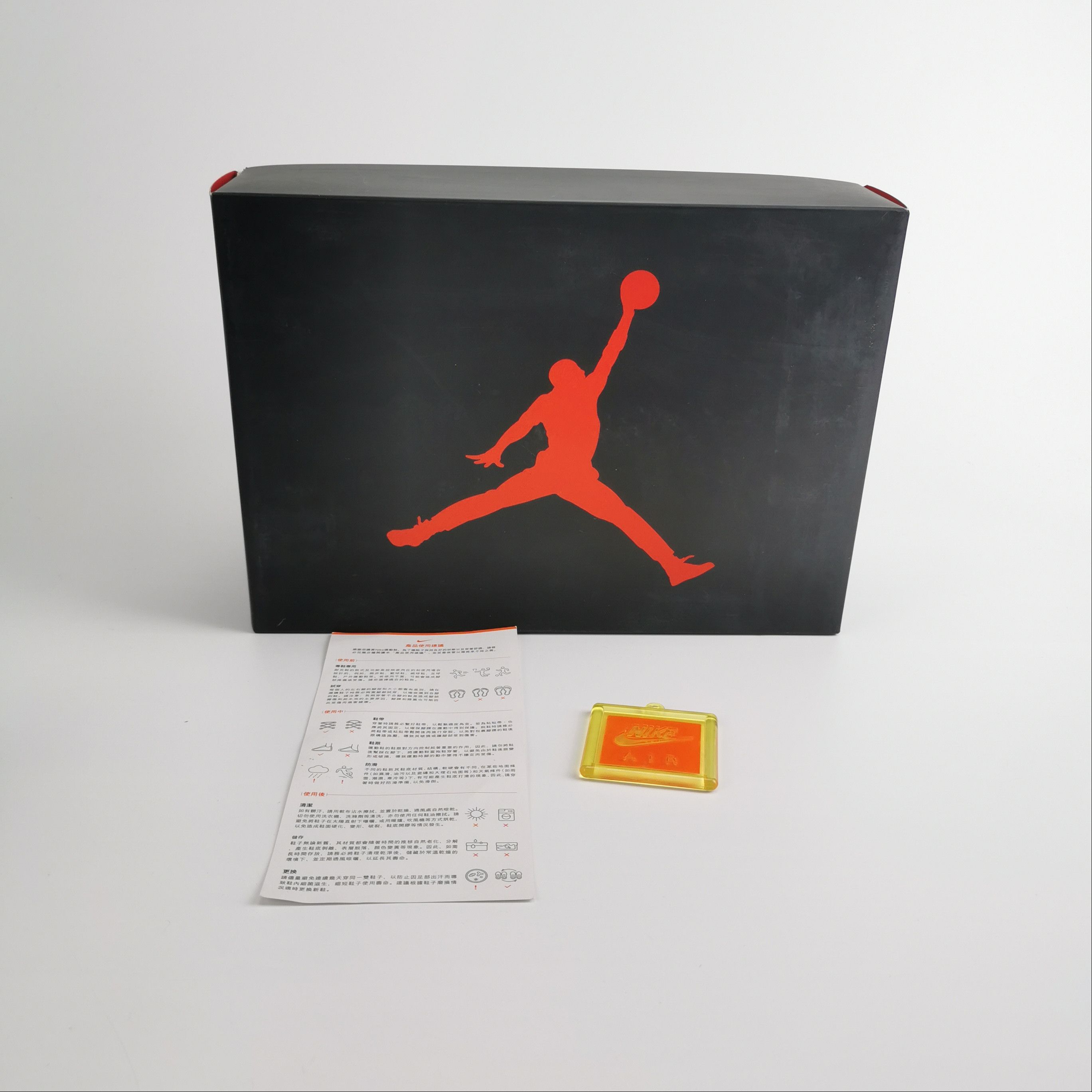 Jordan Brand Jordan Brand Black Cement Air Jordan 3 Sneakers 44 Size US 11 / EU 44 - 7 Thumbnail