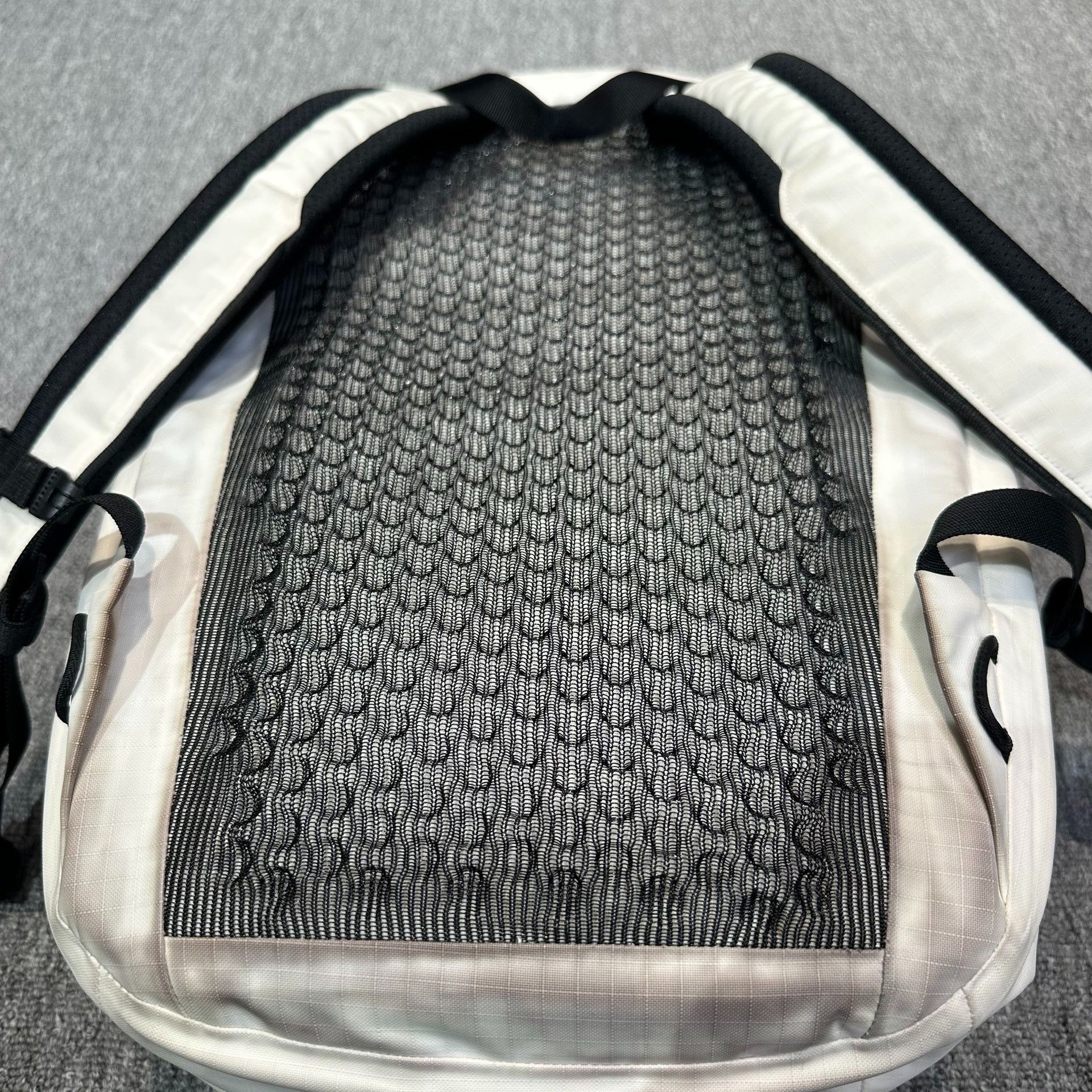 Arc'teryx Arc'teryx White Bag one size Men Size ONE SIZE - 3 Thumbnail