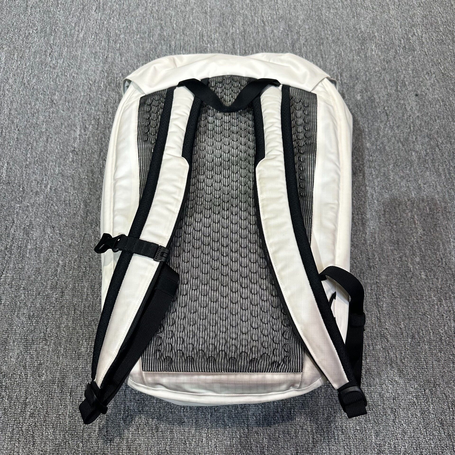 Arc'teryx Arc'teryx White Bag one size Men Size ONE SIZE - 2 Thumbnail