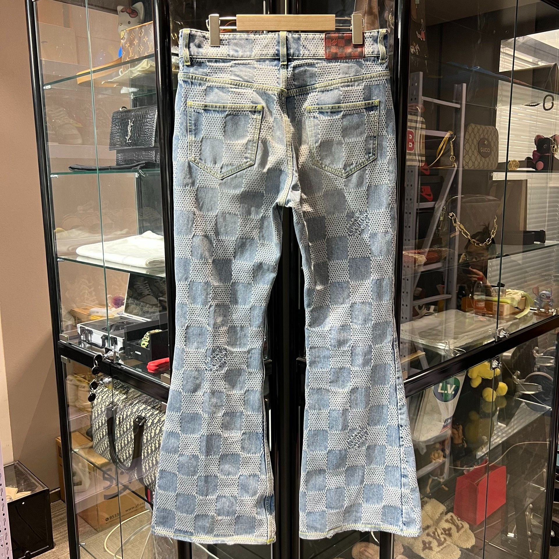 Louis Vuitton Louis Vuitton Checkered Denim Jeans 32 Men Size US 32 / EU 48 - 2 Thumbnail