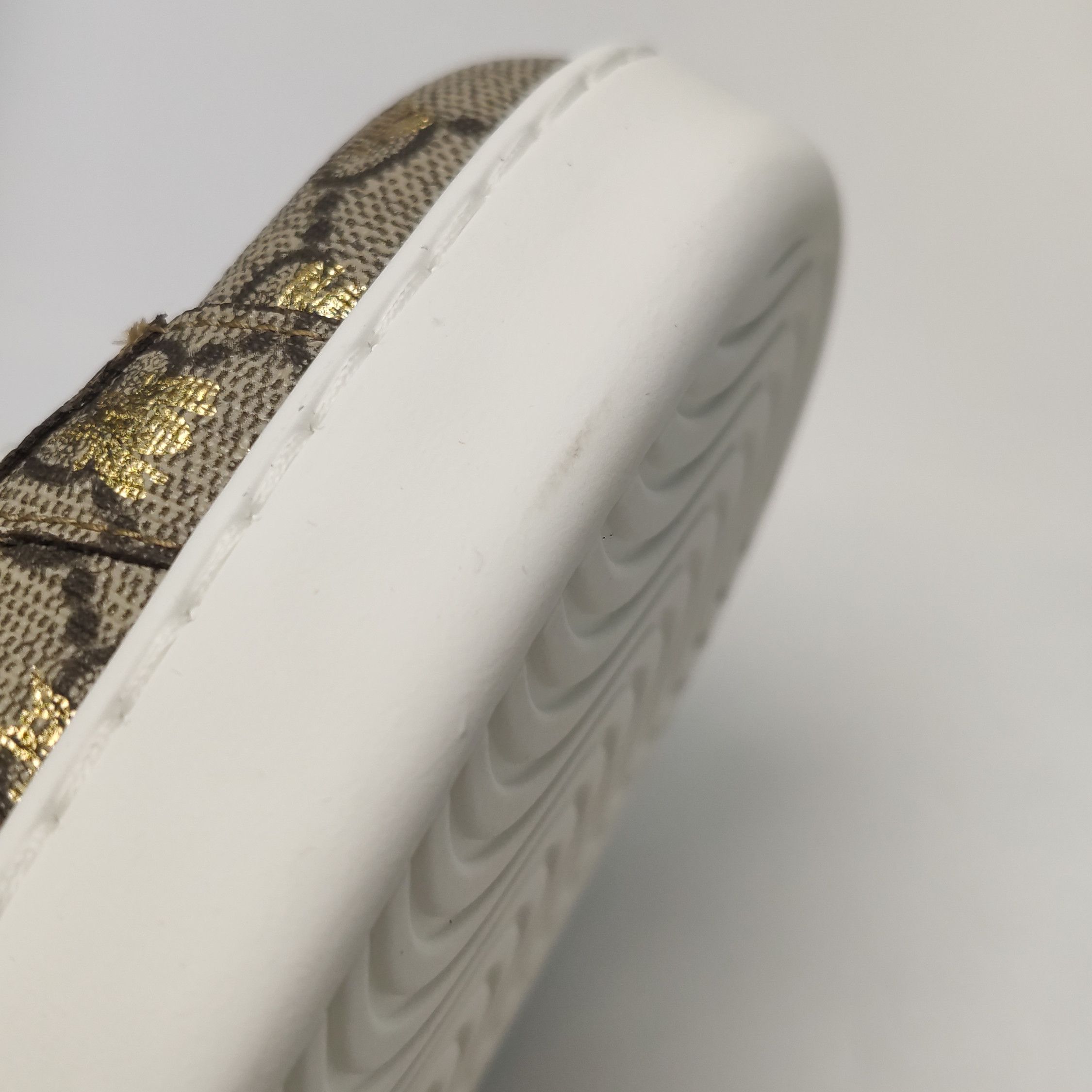 Gucci Gucci Gold Bee GG Supreme Ace Sneakers 46 Size US 13 / EU 46 - 9 Thumbnail