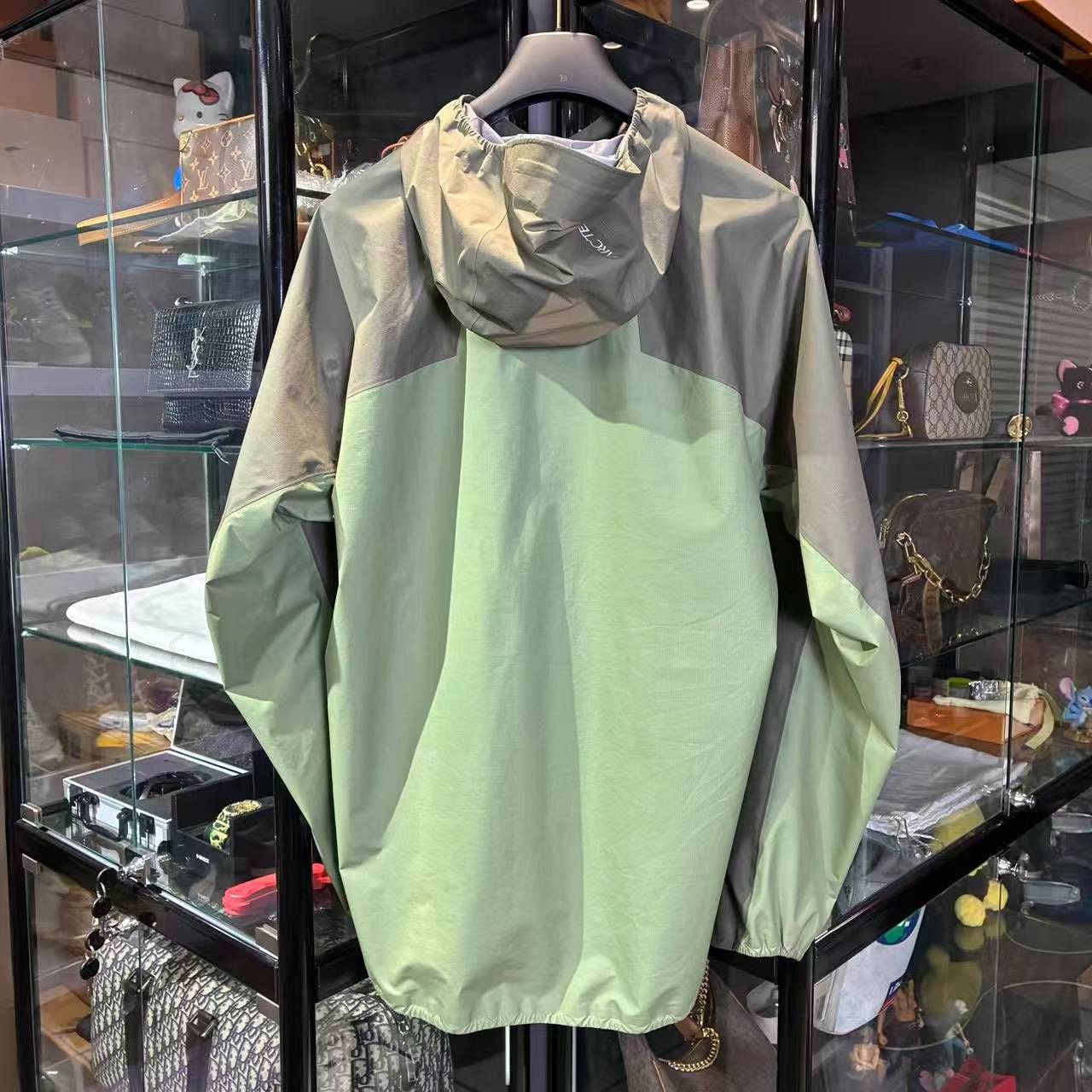 Arc'teryx Arc'teryx Green Light Jacket l Men Size US L / EU 52-54 / 3 - 2 Thumbnail