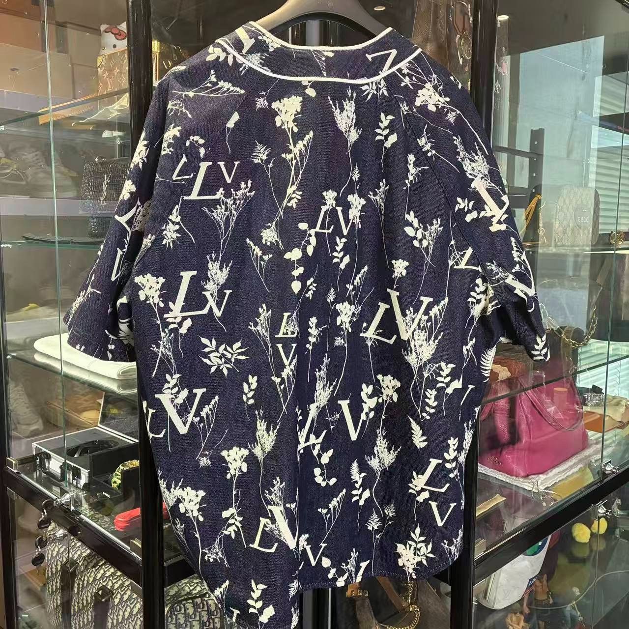 Louis Vuitton Louis Vuitton Denim Shirt xl Men Size US XL / EU 56 / 4 - 2 Thumbnail