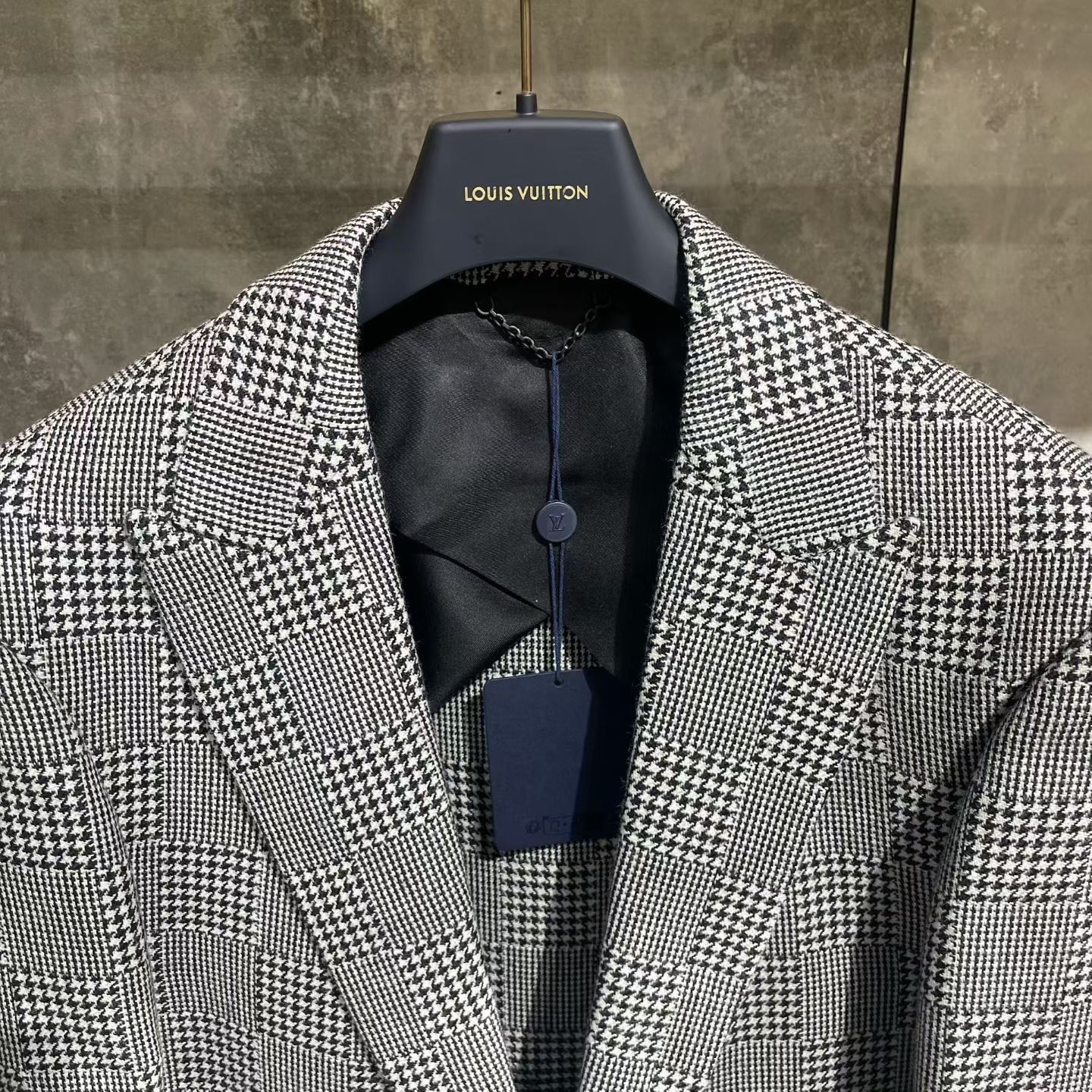 Louis Vuitton Louis Vuitton Collab Gray Jacket M Women Size M / US 6-8 / IT 42-44 - 6 Thumbnail