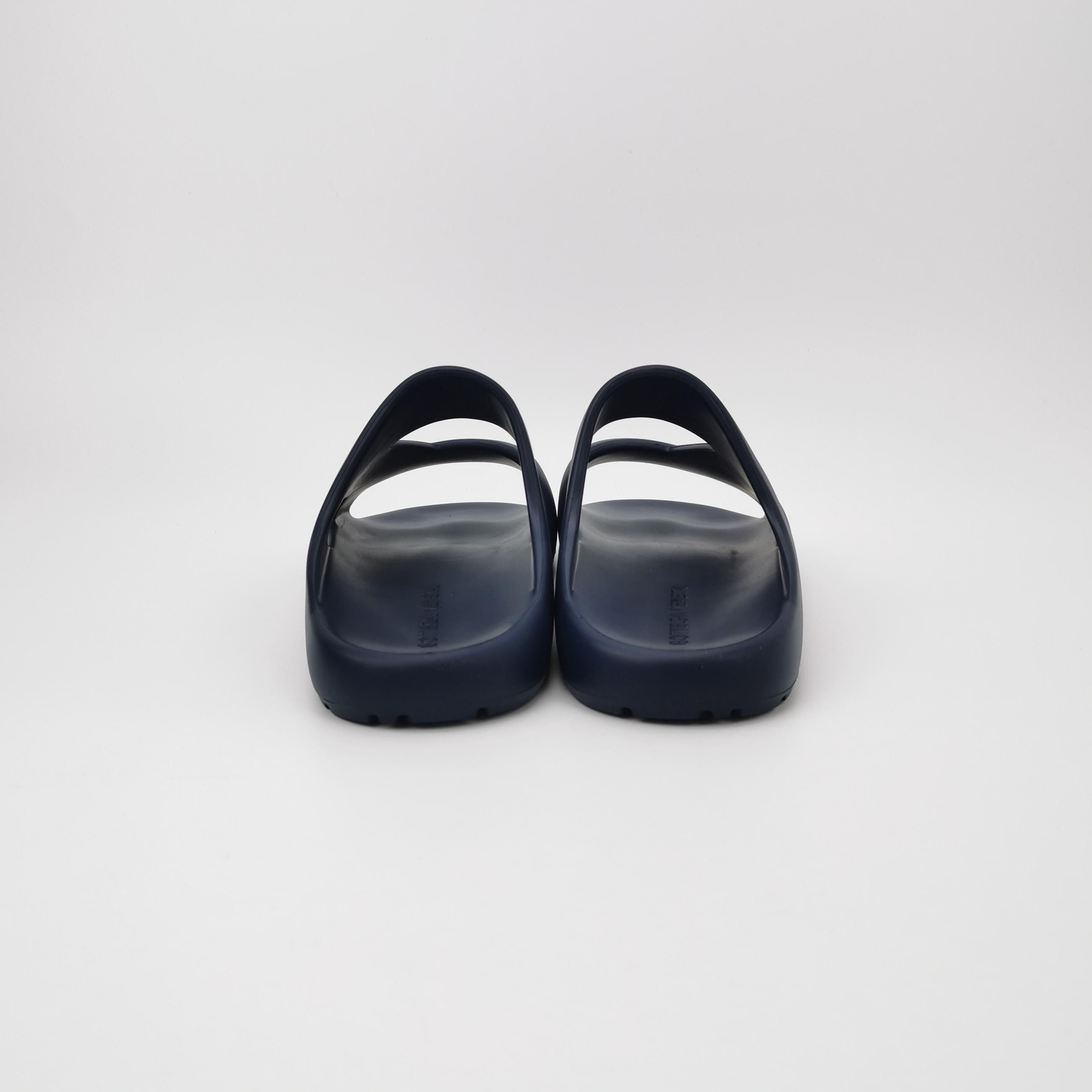 Bottega Veneta Bottega Veneta Cutout Rubber Slides 38 Size US 8 / IT 38 - 5 Thumbnail
