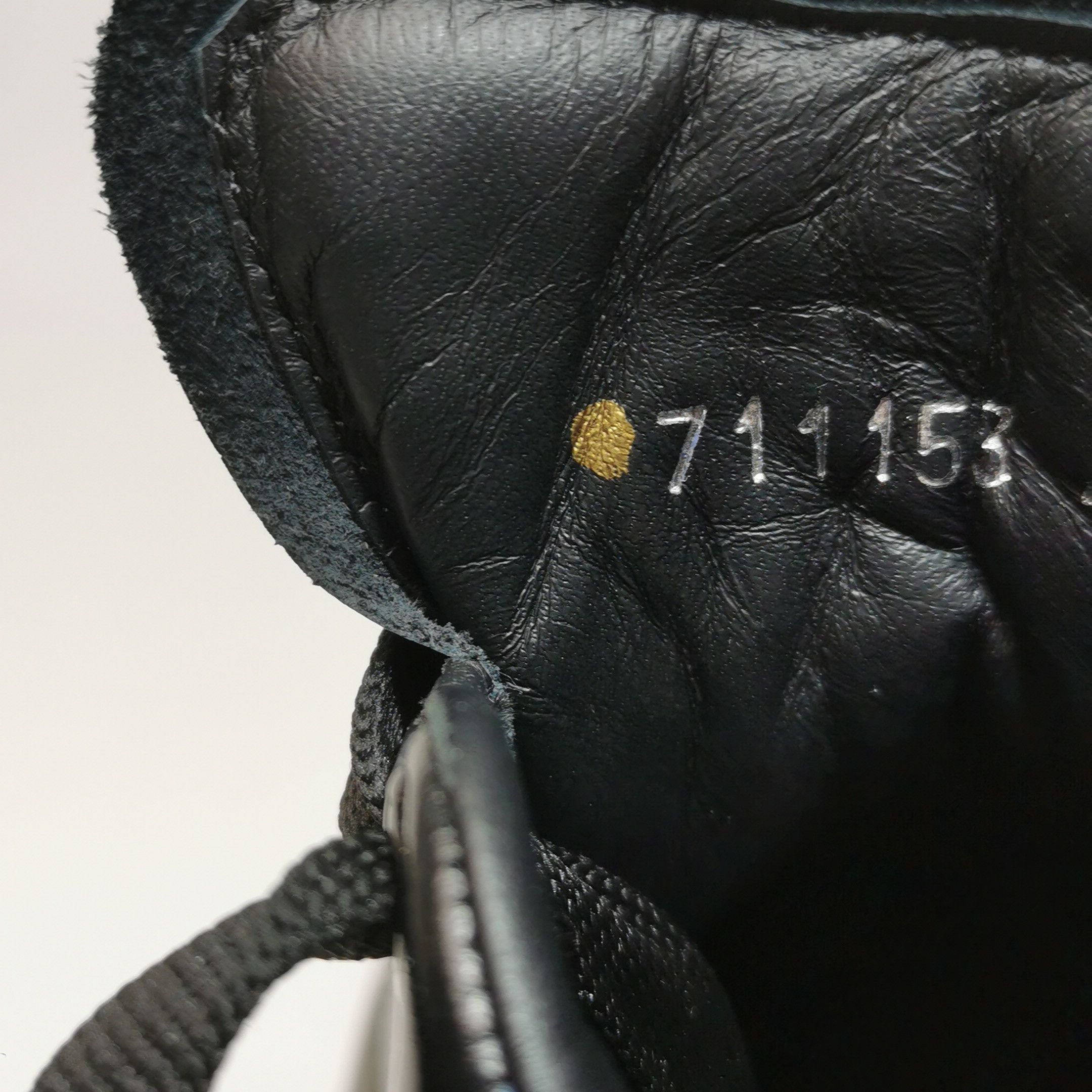 Alexander McQueen Alexander McQueen Gradient Bubble Sole Sneakers EU 41 Size US 8 / EU 41 - 12 Thumbnail