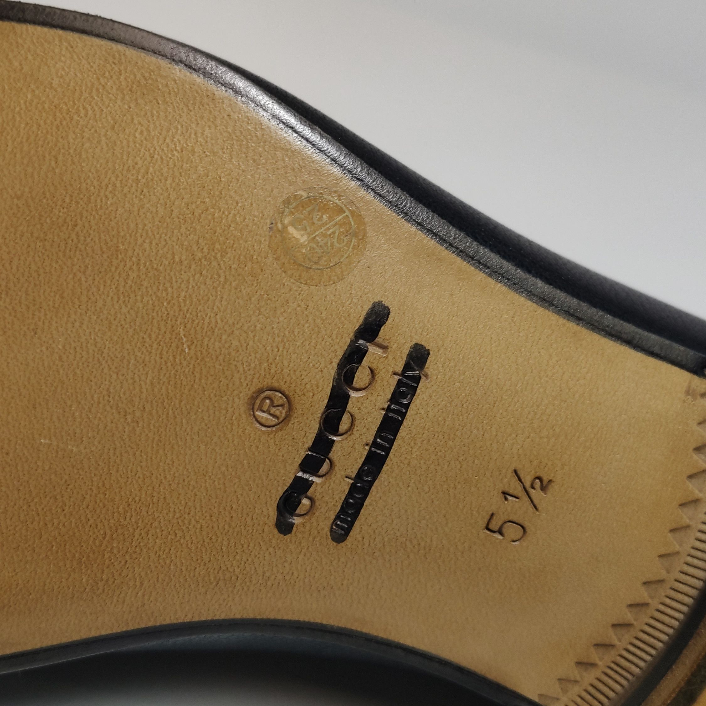Gucci Gucci Horsebit Leather Loafers Size 39.5 Size US 6 / EU 39 - 13 Thumbnail