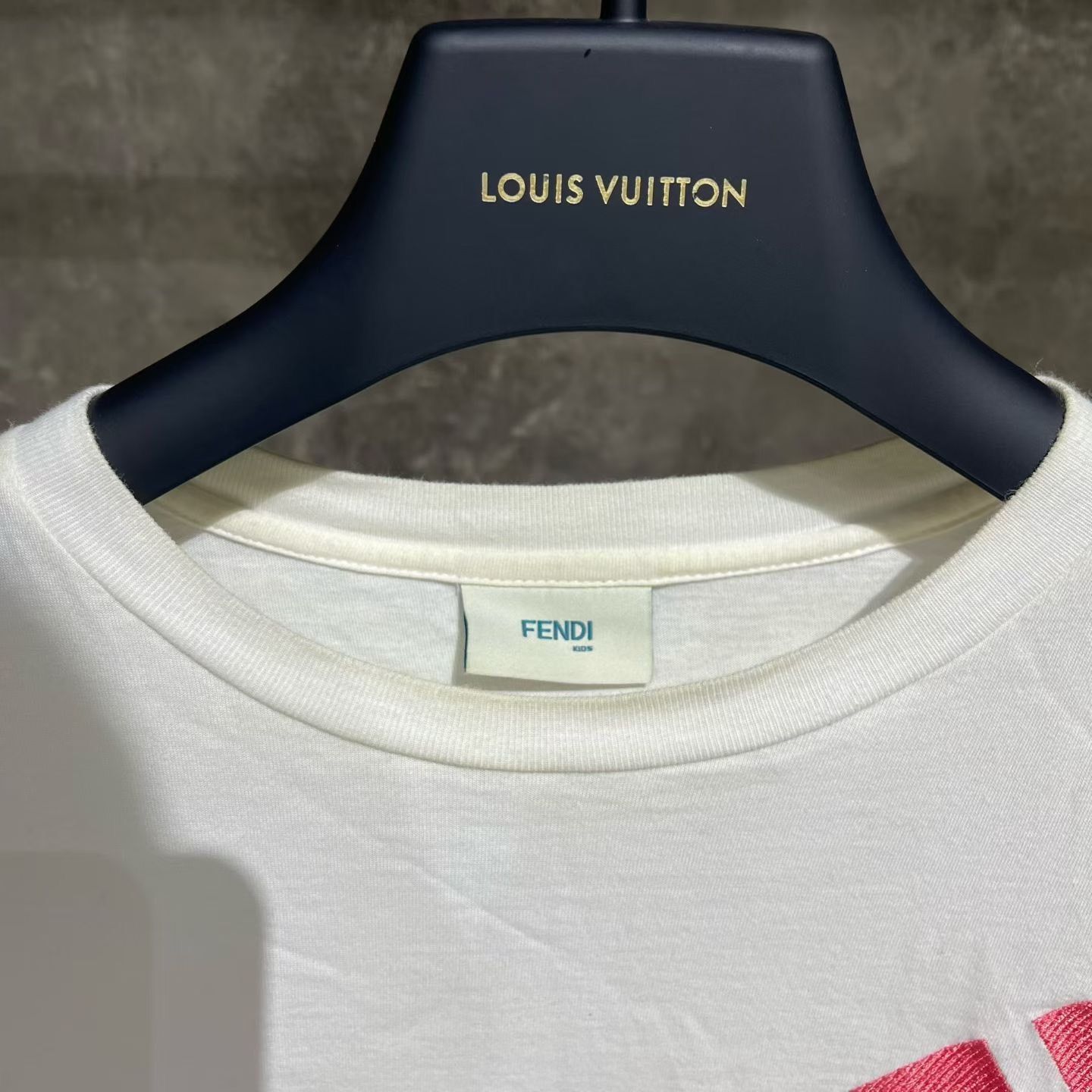 Fendi Fendi Pink T-Shirt M Women Size M / US 6-8 / IT 42-44 - 4 Thumbnail
