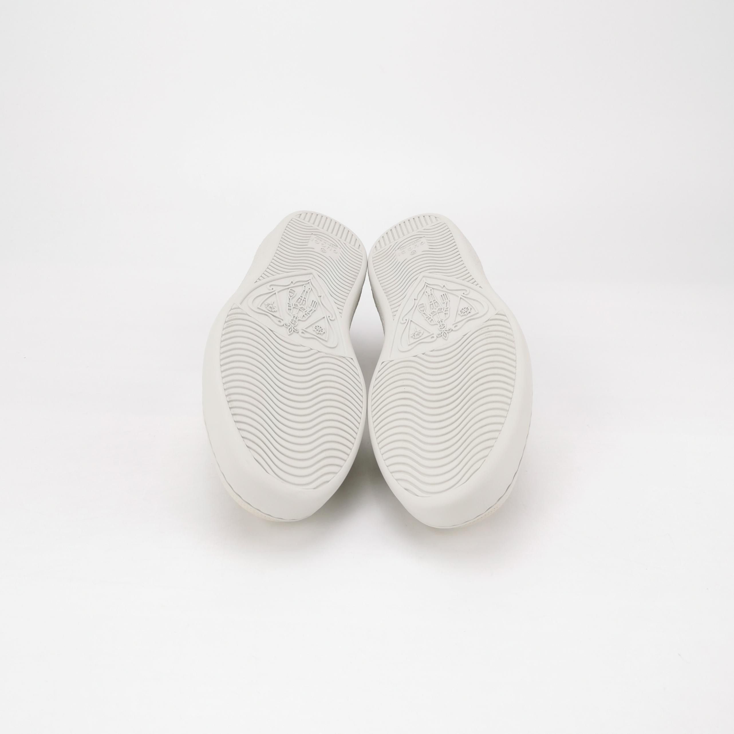 Gucci Gucci Ace Embossed Monogram Leather Sneakers 39.5 Size US 6 / EU 39 - 6 Thumbnail