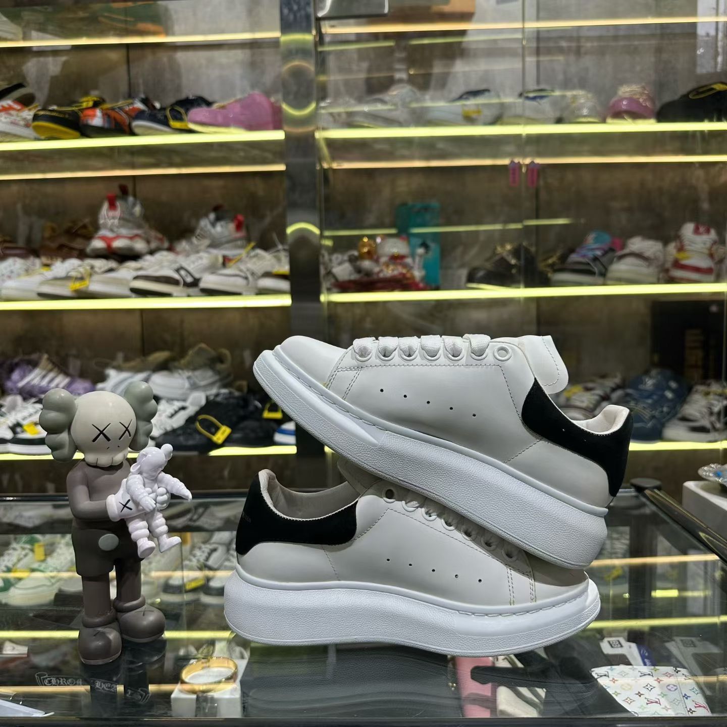 Alexander Wang Alexander Wang Suede Orange Lowtop Sneakers us_6-5 Women Size US 6.5 / IT 36.5 - 5 Thumbnail
