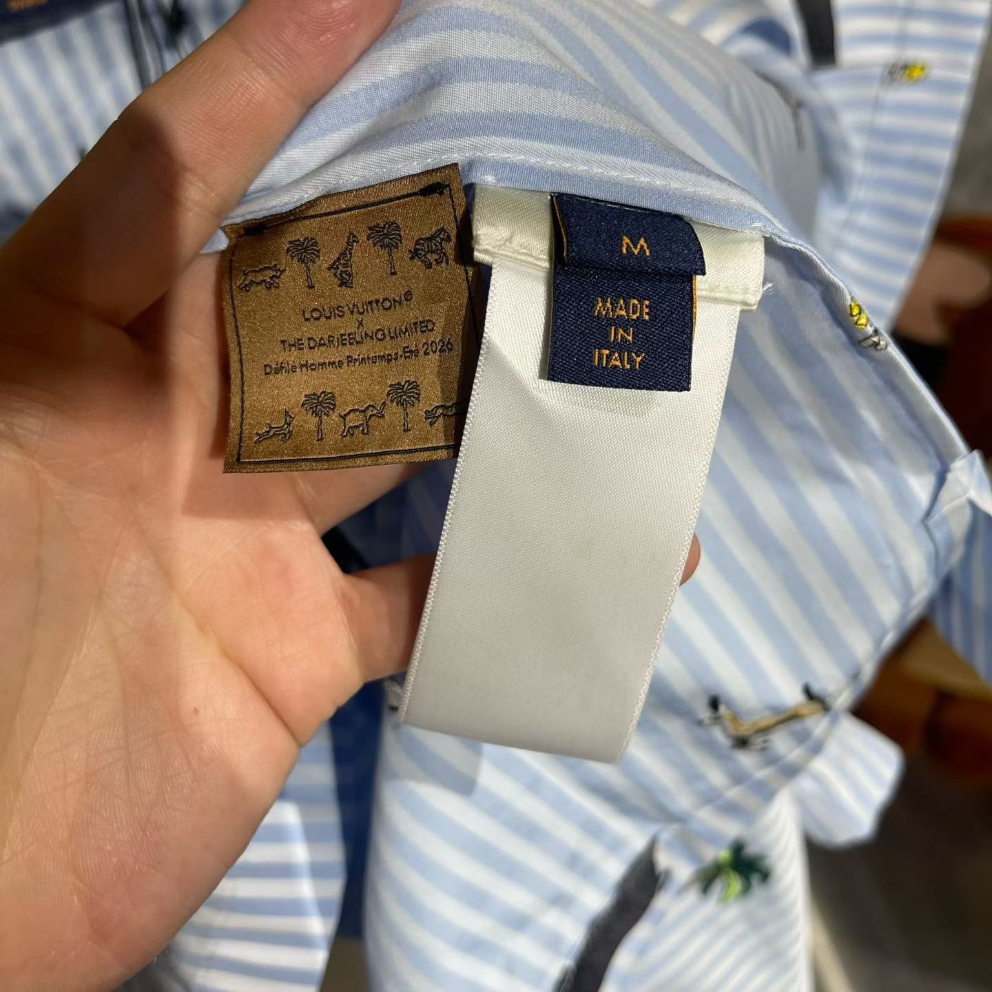 Louis Vuitton Louis Vuitton Gold Shirt m Men Size US M / EU 48-50 / 2 - 3 Thumbnail