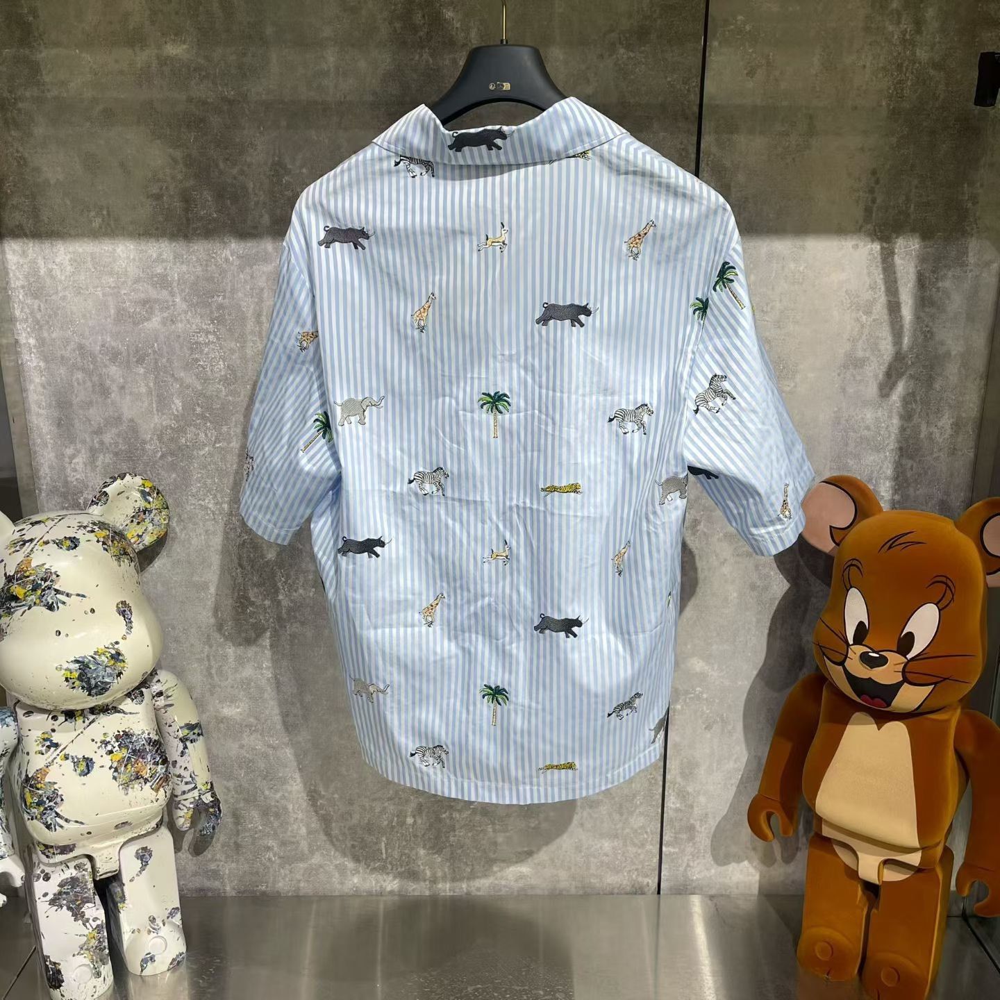 Louis Vuitton Louis Vuitton Gold Shirt m Men Size US M / EU 48-50 / 2 - 2 Thumbnail