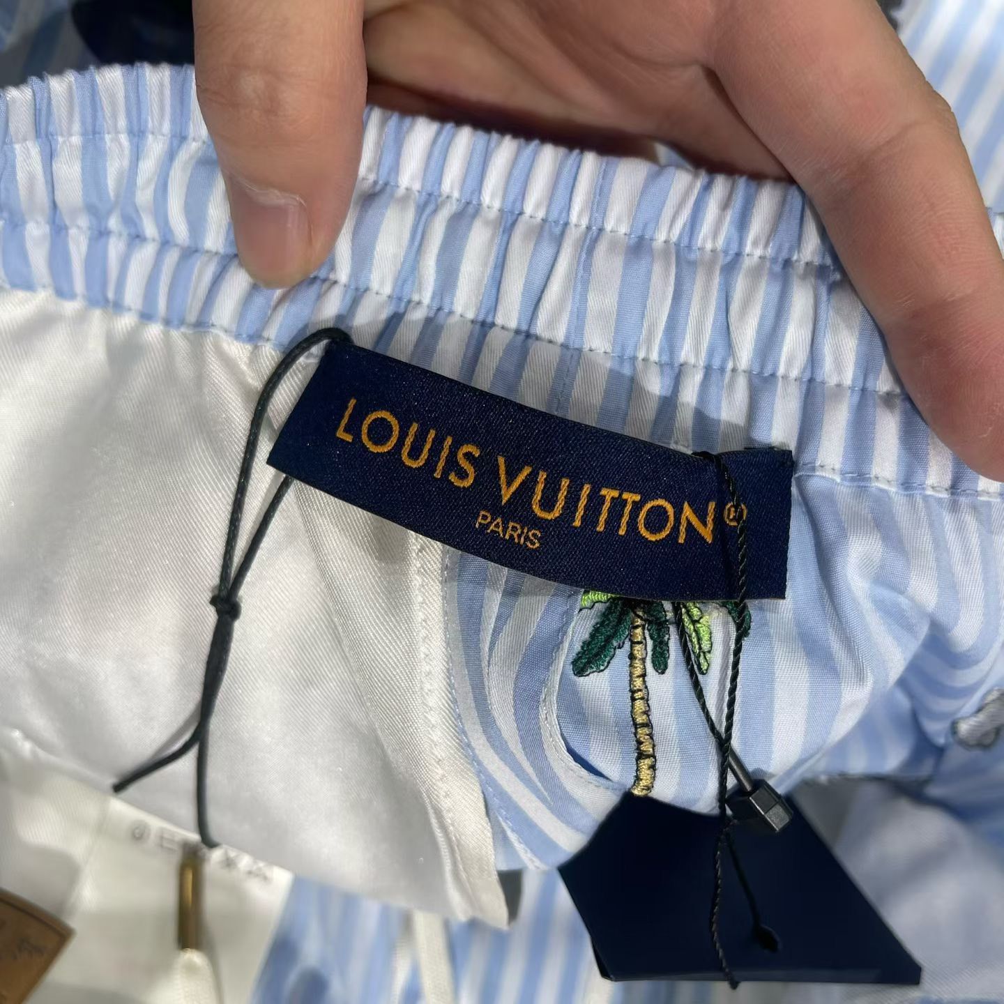 Louis Vuitton Louis Vuitton Embroidered Striped Gold Casual Pants 32 Men Size US 32 / EU 48 - 4 Thumbnail