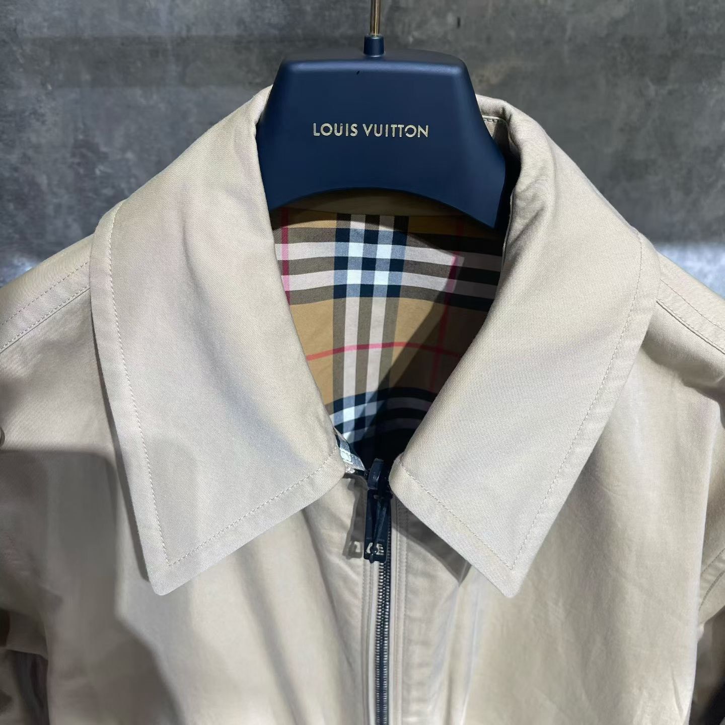 Burberry Burberry Plaid Rainbow Multi Light Jacket s Men Size US S / EU 44-46 / 1 - 5 Thumbnail