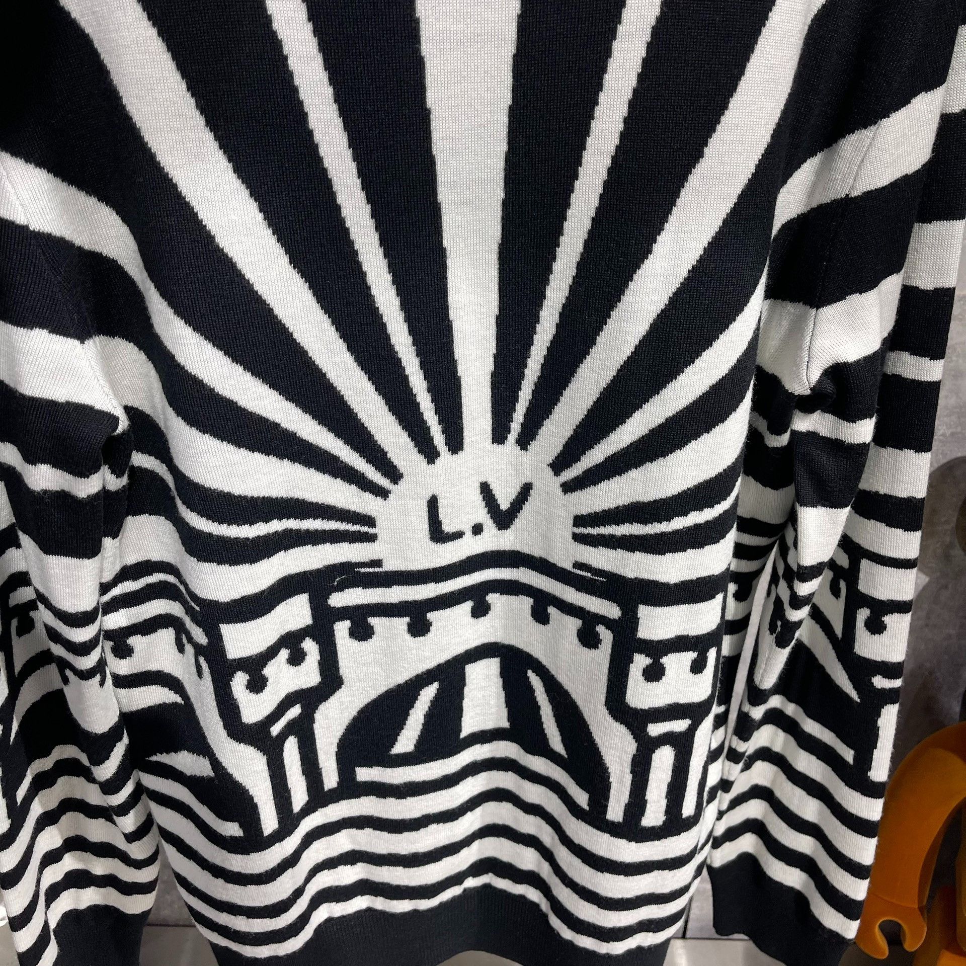 Louis Vuitton Louis Vuitton Knit Black Sweater l Men Size US L / EU 52-54 / 3 - 5 Thumbnail