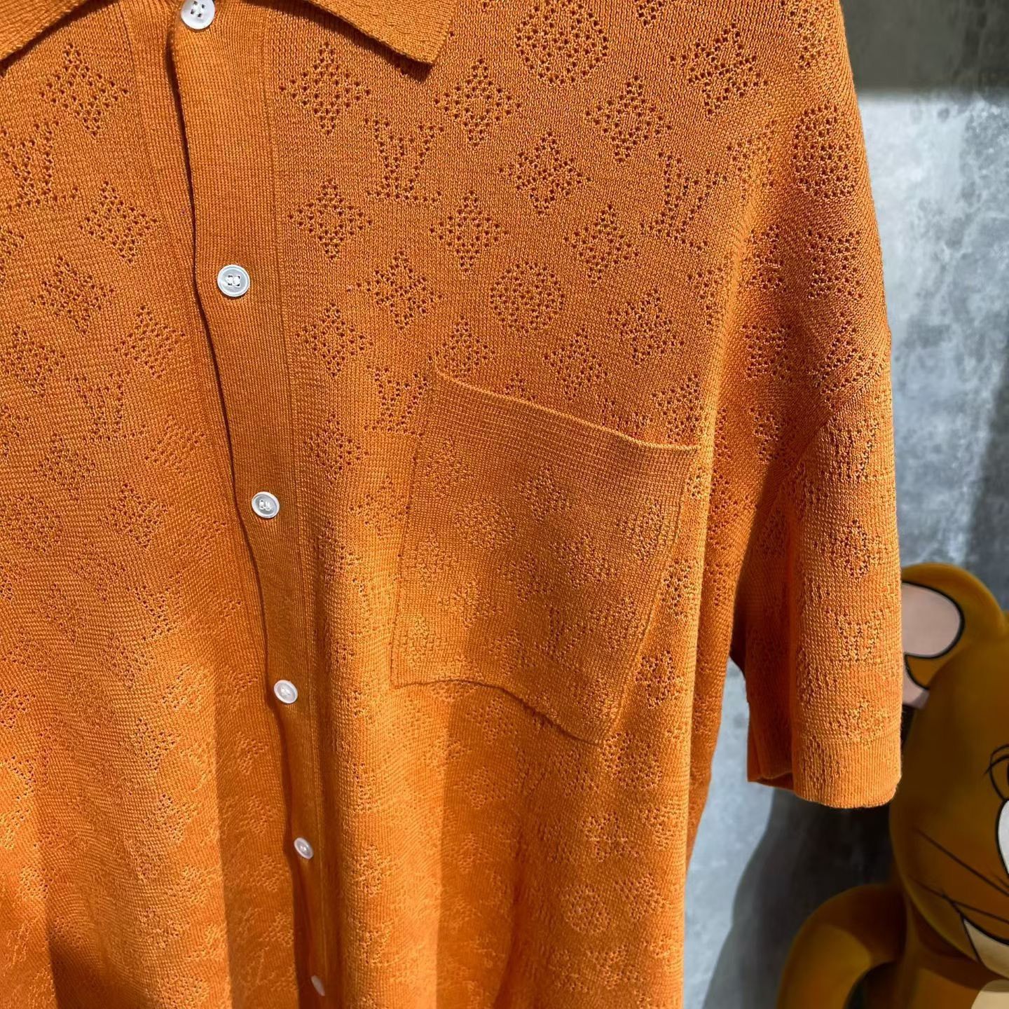 Louis Vuitton Louis Vuitton Knit Orange Shirt l Men Size US L / EU 52-54 / 3 - 4 Thumbnail