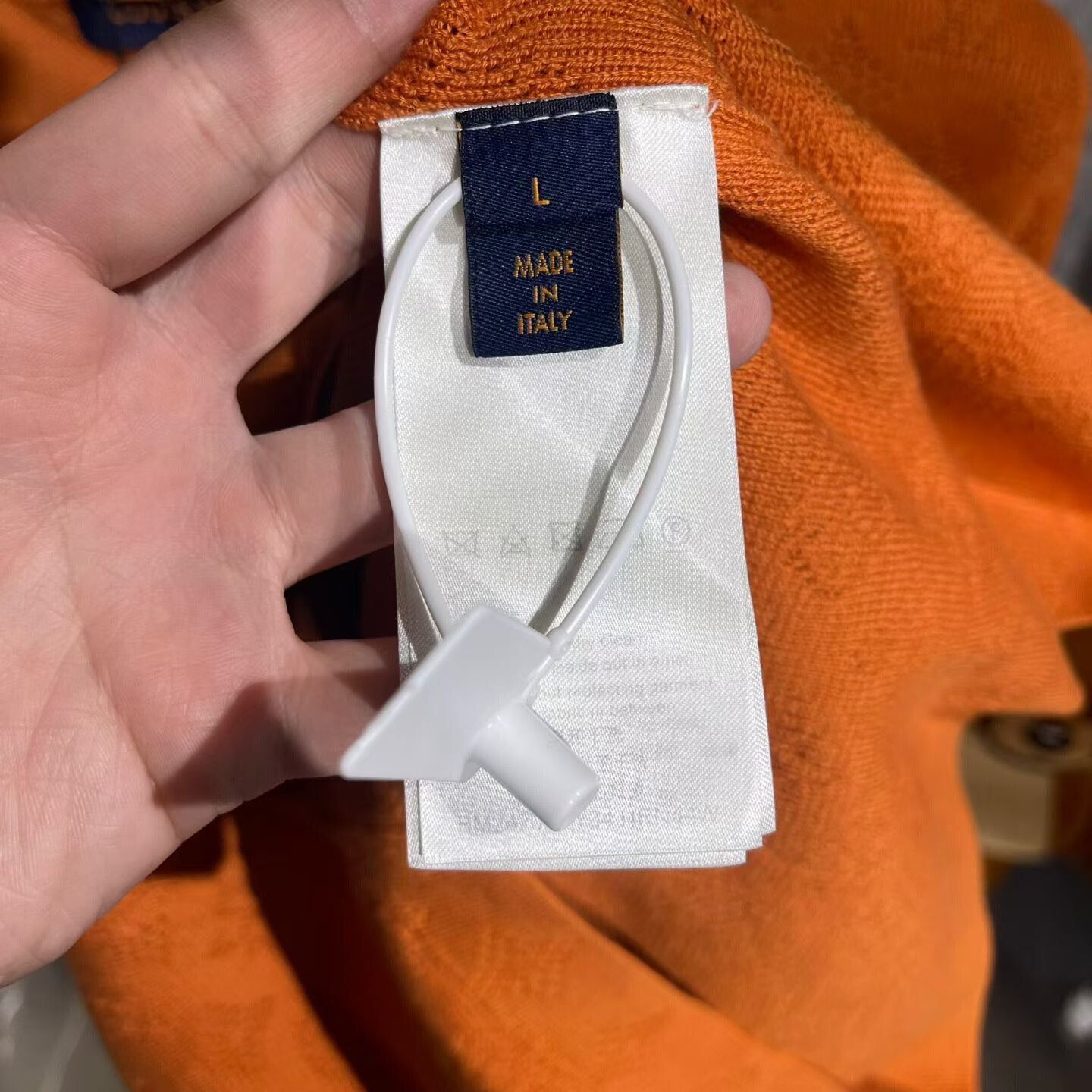 Louis Vuitton Louis Vuitton Knit Orange Shirt l Men Size US L / EU 52-54 / 3 - 6 Thumbnail