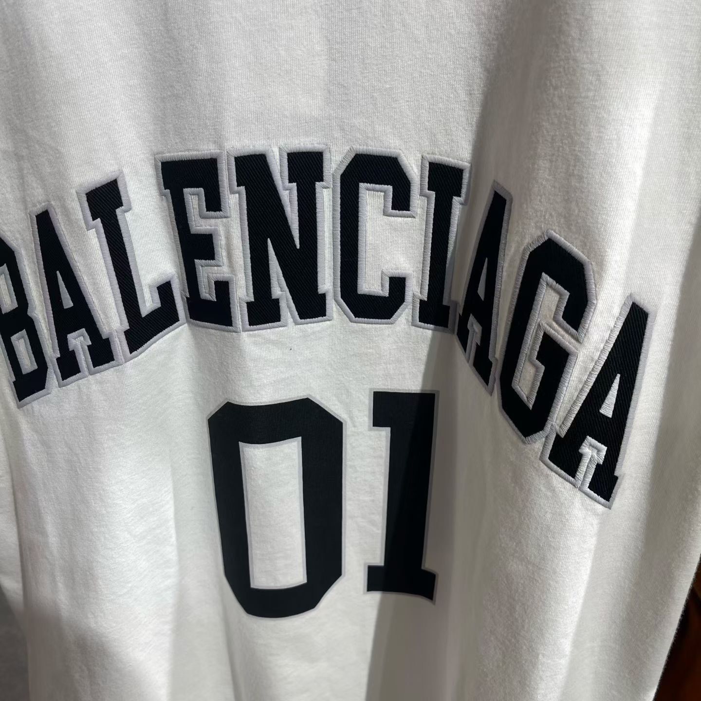 Balenciaga Balenciaga Basketball T-Shirt l Men Size US L / EU 52-54 / 3 - 4 Thumbnail