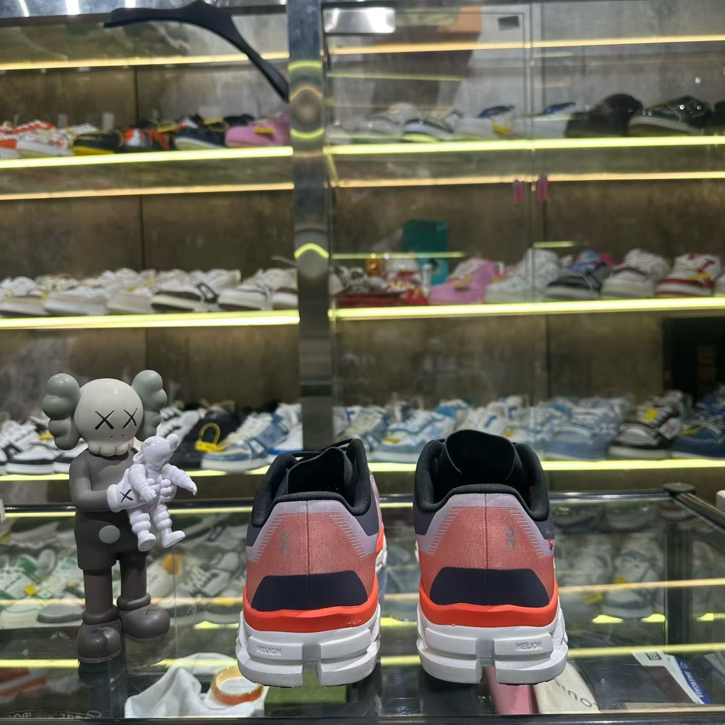On On Orange Lowtop Sneakers 13 Men Size US 13 / EU 46 - 3 Thumbnail