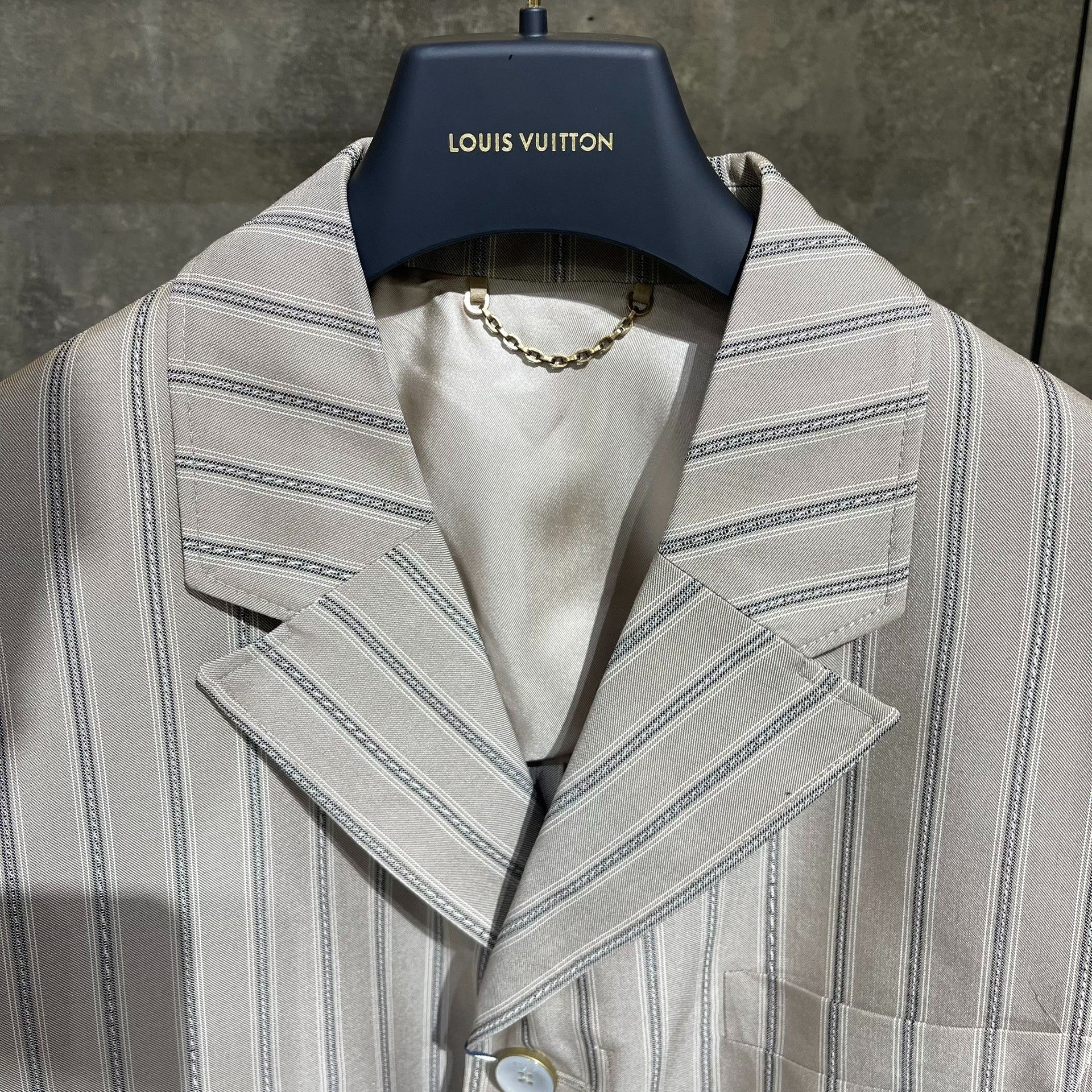 Louis Vuitton Louis Vuitton Formal Cropped Gold Suit 40r Men Size 40R - 3 Thumbnail