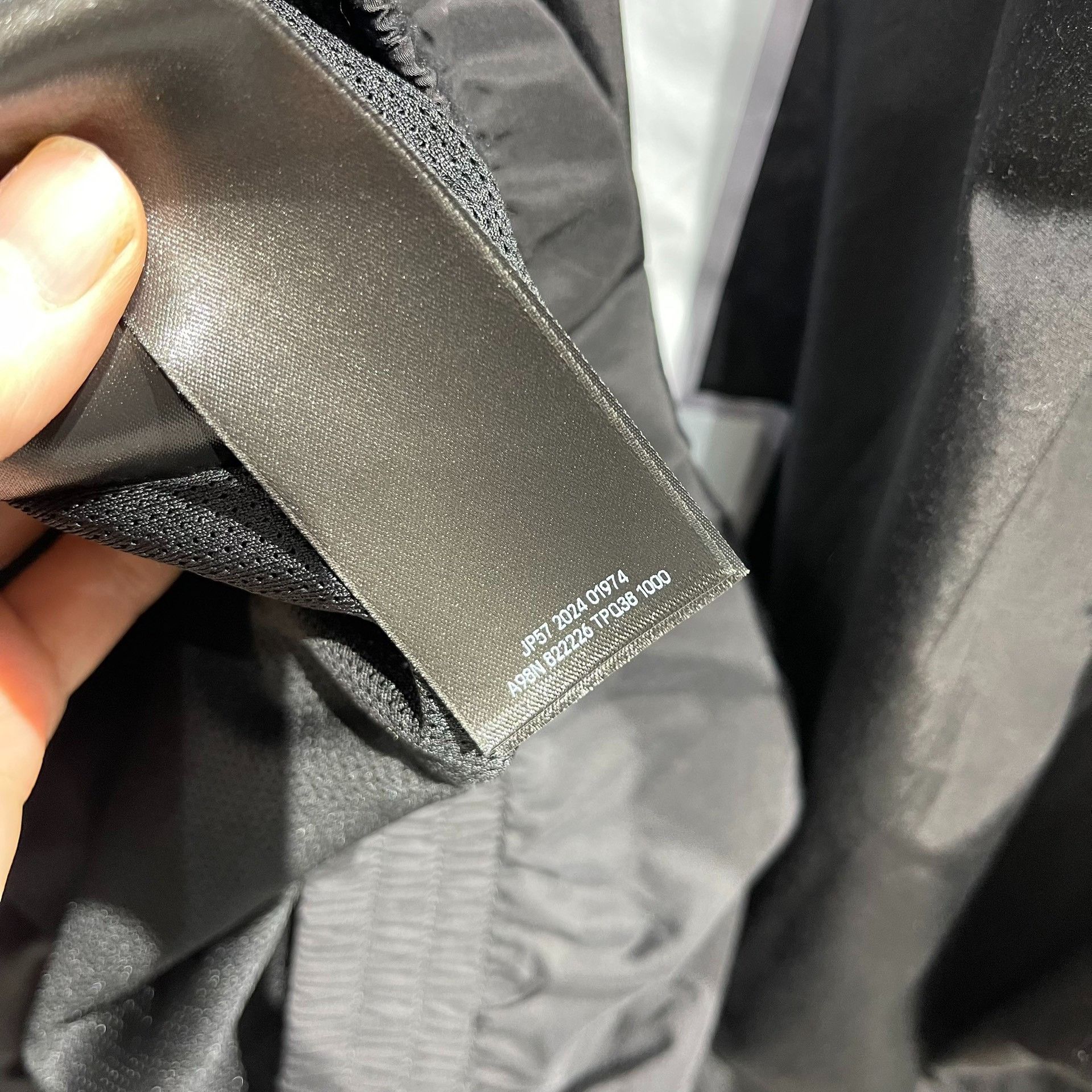Balenciaga Balenciaga Basketball Gold Light Jacket xs Men Size US XS / EU 42 / 0 - 7 Thumbnail