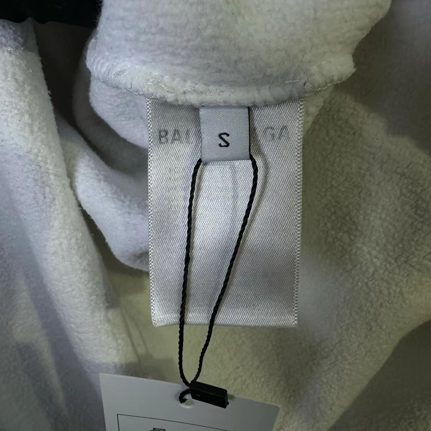 Balenciaga Balenciaga Distressed White Hoodie s Men Size US S / EU 44-46 / 1 - 4 Thumbnail