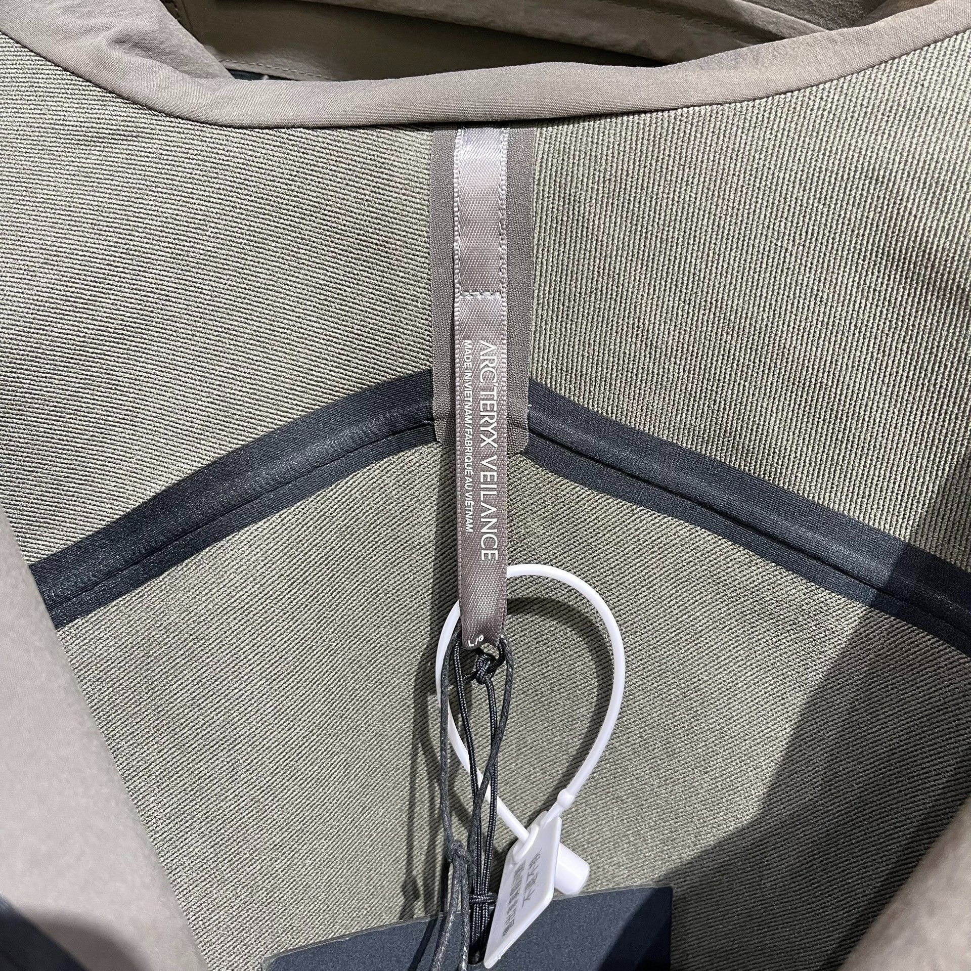 Arc'teryx Arc'teryx Formal Light Jacket l Men Size US L / EU 52-54 / 3 - 3 Thumbnail
