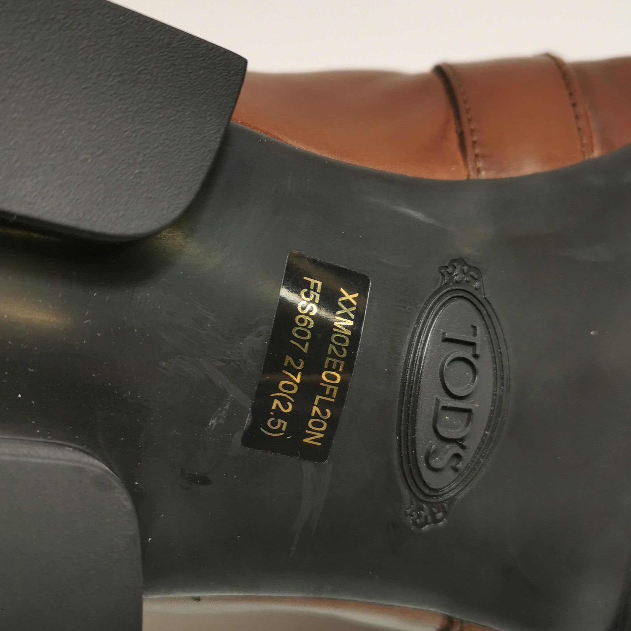 Tod's Tod's T-Logo Leather Loafers 44.5 Size US 11 / EU 44 - 14 Thumbnail