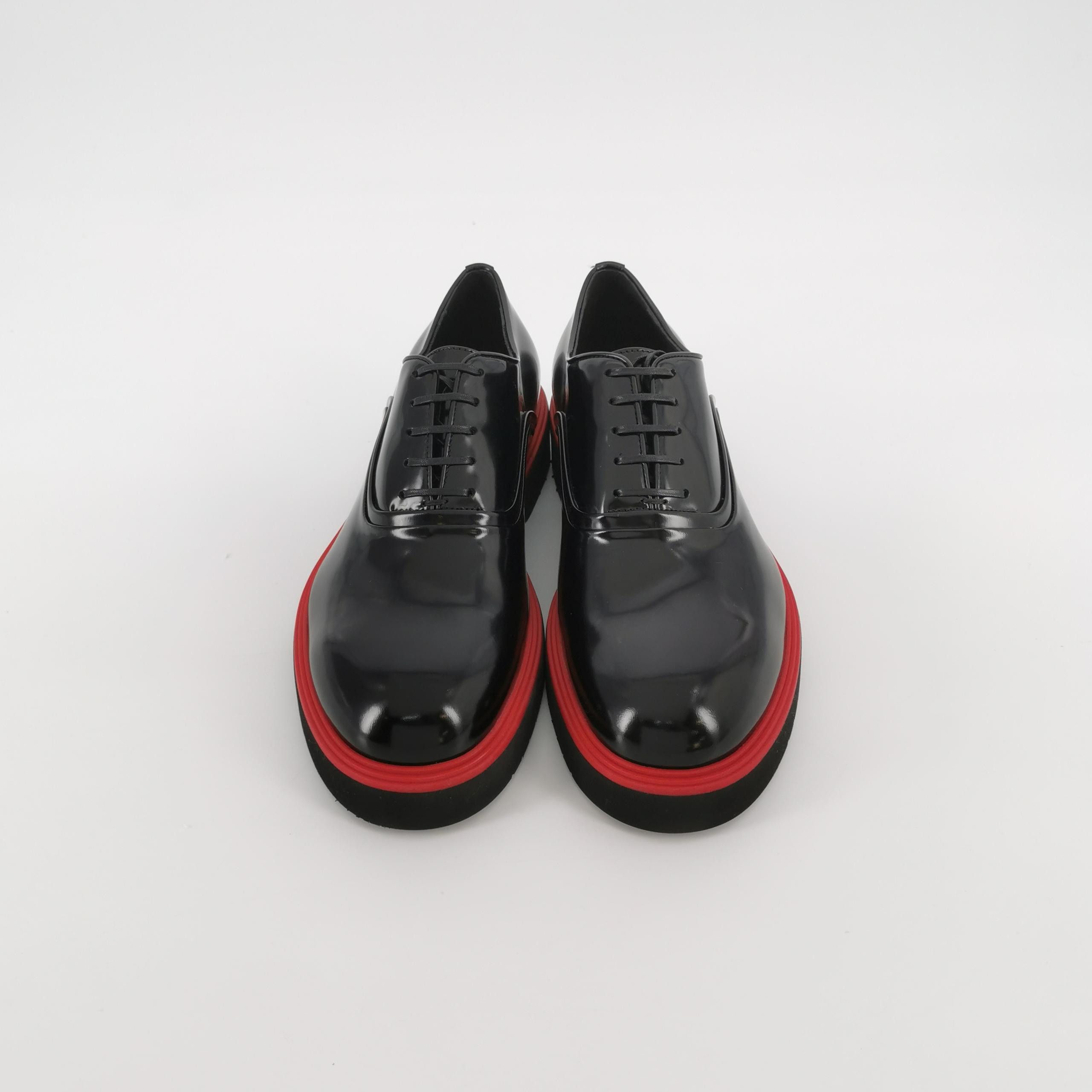 Salvatore Ferragamo Salvatore Ferragamo Red Trim Leather Oxfords 40.5 Size US 7 / EU 40 - 4 Thumbnail
