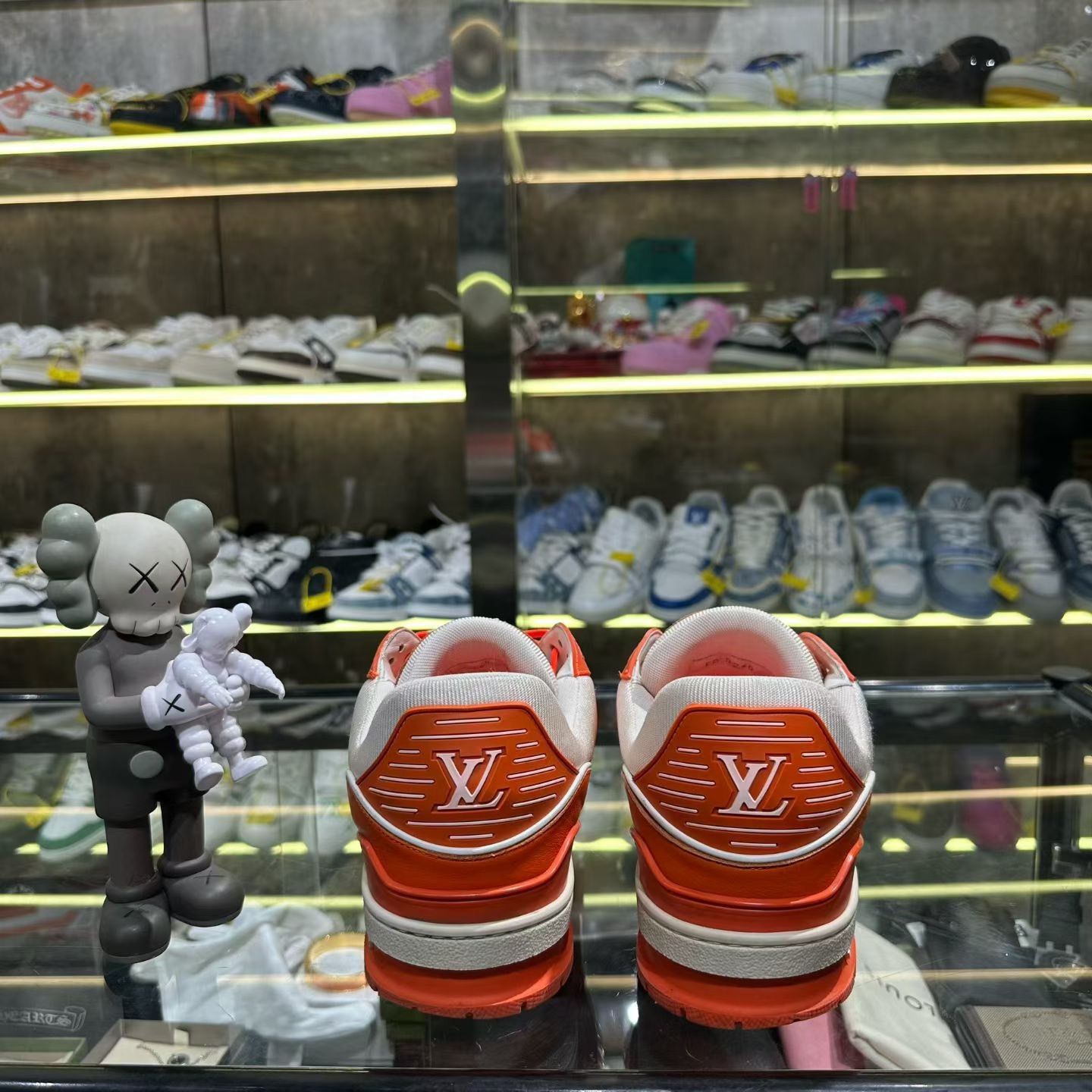 Louis Vuitton Louis Vuitton Training Orange Lowtop Sneakers 10 Men Size US 10 / EU 43 - 3 Thumbnail