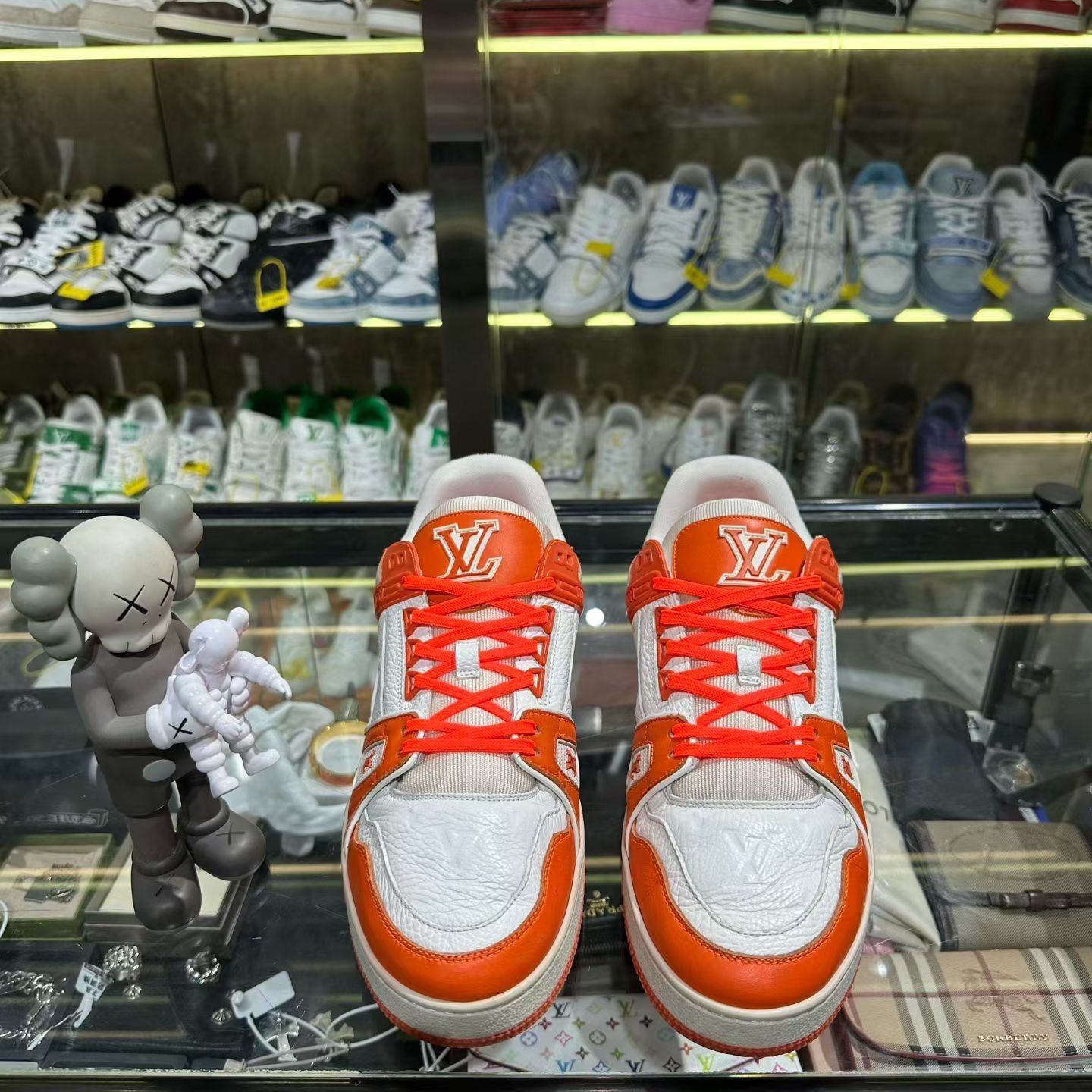 Louis Vuitton Louis Vuitton Training Orange Lowtop Sneakers 10 Men Size US 10 / EU 43 - 2 Thumbnail