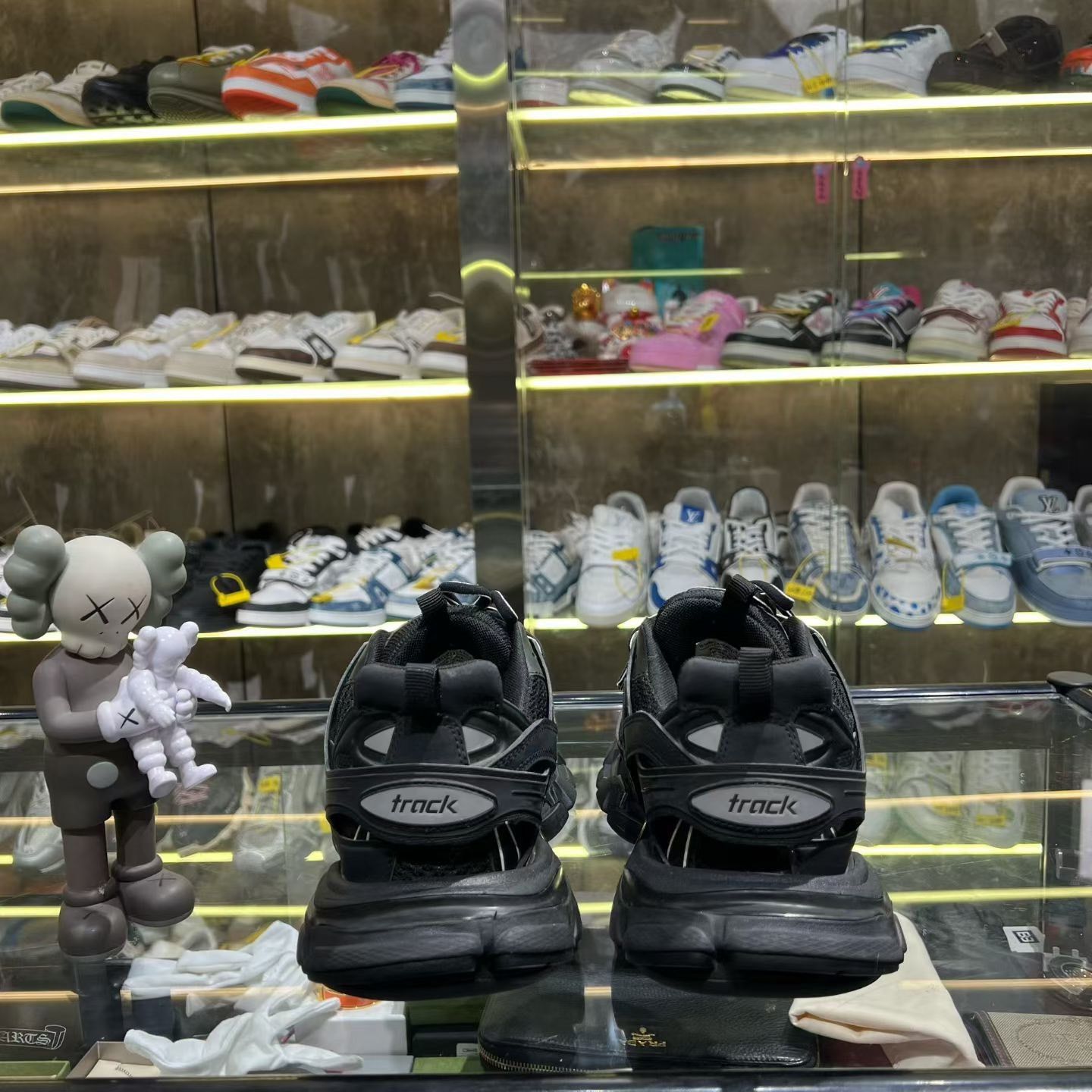 Louis Vuitton Louis Vuitton Training Multi Lowtop Sneakers 11 Men Size US 11 / EU 44 - 3 Thumbnail