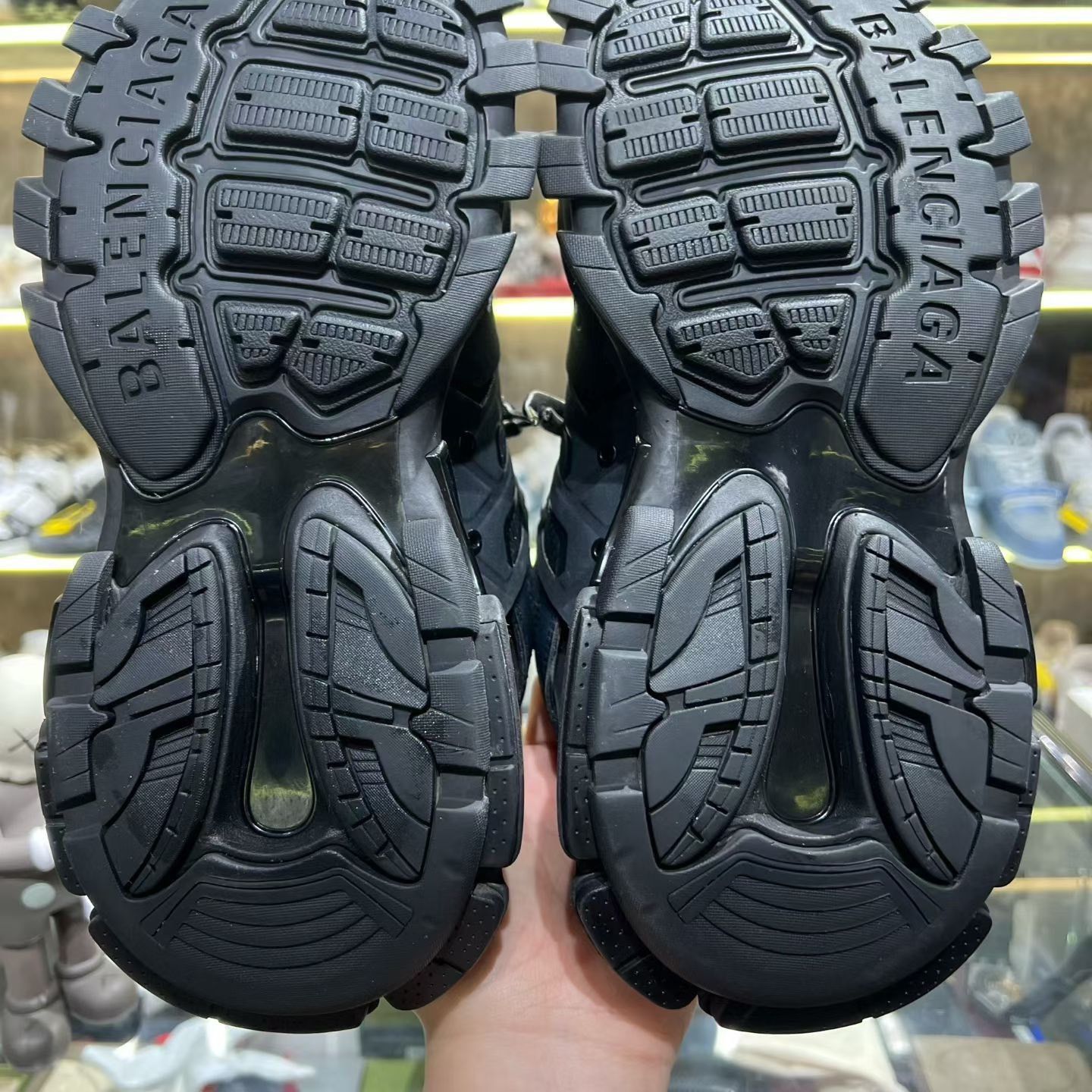 Louis Vuitton Louis Vuitton Training Multi Lowtop Sneakers 11 Men Size US 11 / EU 44 - 6 Thumbnail