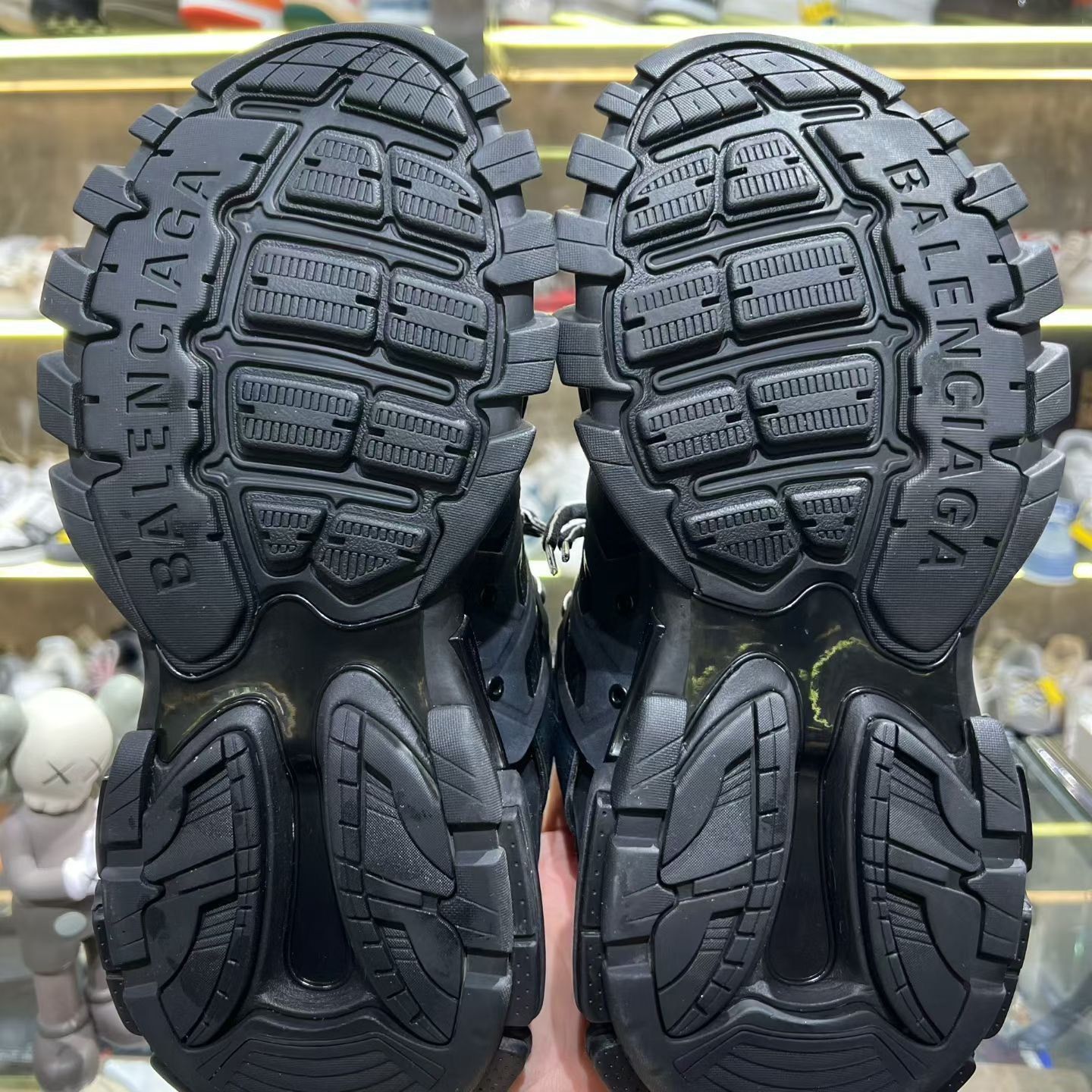 Louis Vuitton Louis Vuitton Training Multi Lowtop Sneakers 11 Men Size US 11 / EU 44 - 8 Thumbnail