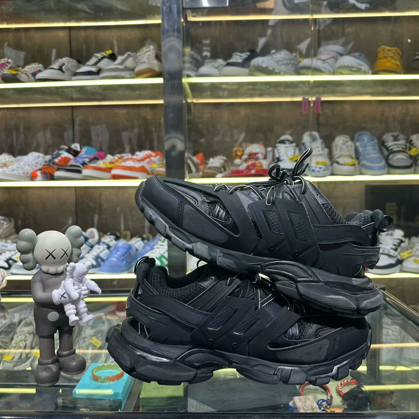 Balenciaga Balenciaga Black Lowtop Sneakers 11 Men Size US 11 / EU 44 - 5 Thumbnail