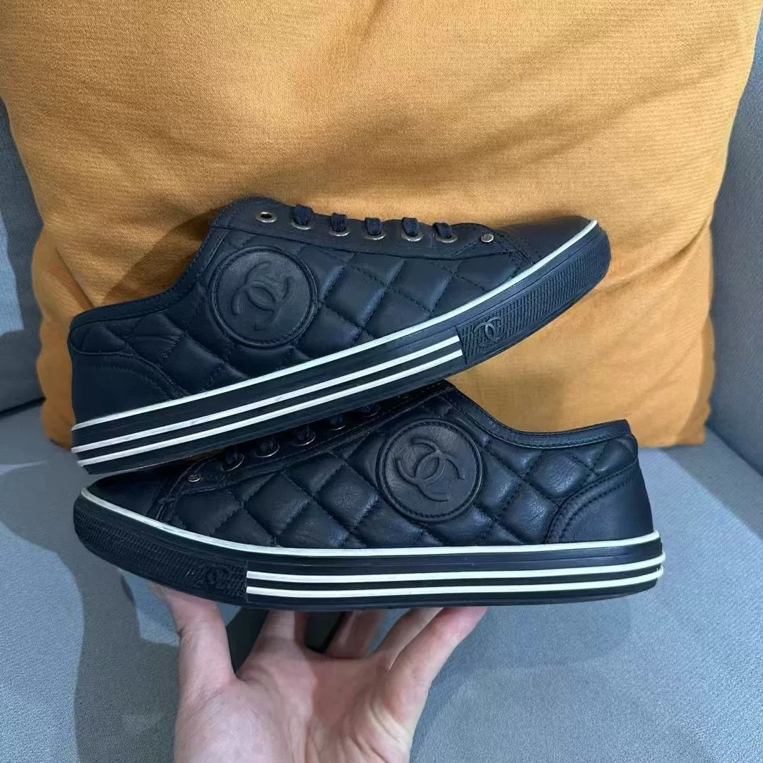 Chanel Chanel Black Lowtop Sneakers us_6 Women Size US 6 / IT 36 - 6 Thumbnail