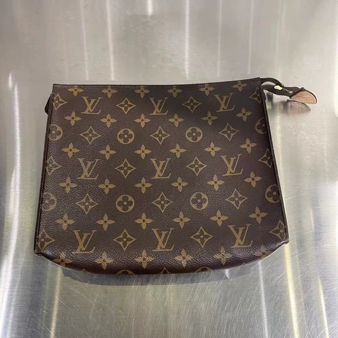 Louis Vuitton Louis Vuitton Bag one size Men Size ONE SIZE - 2 Thumbnail
