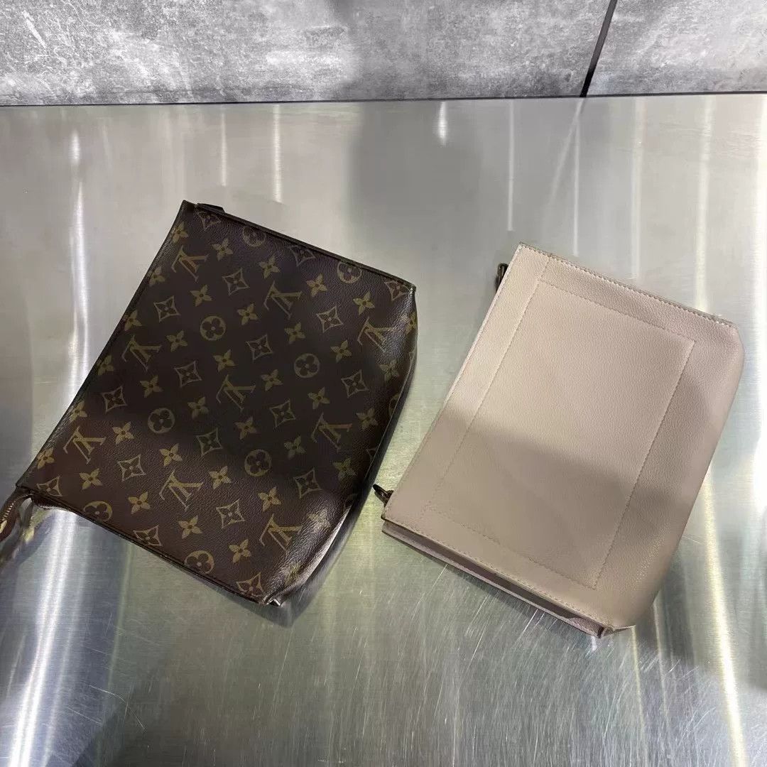 Louis Vuitton Louis Vuitton Bag one size Men Size ONE SIZE - 5 Thumbnail