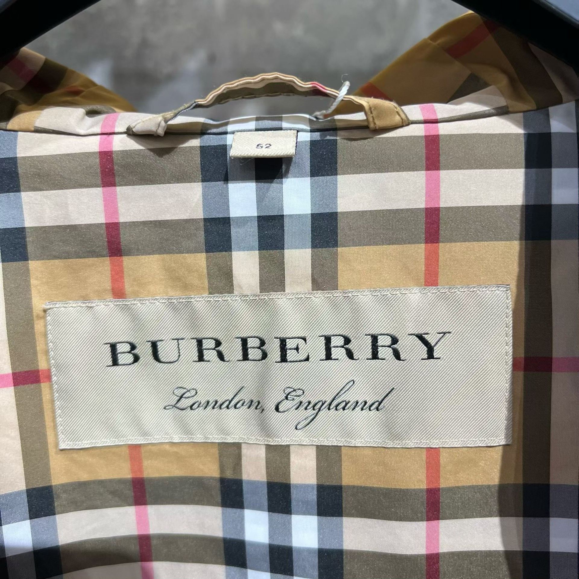 Burberry Burberry Nylon Plaid Light Jacket m Men Size US M / EU 48-50 / 2 - 5 Thumbnail