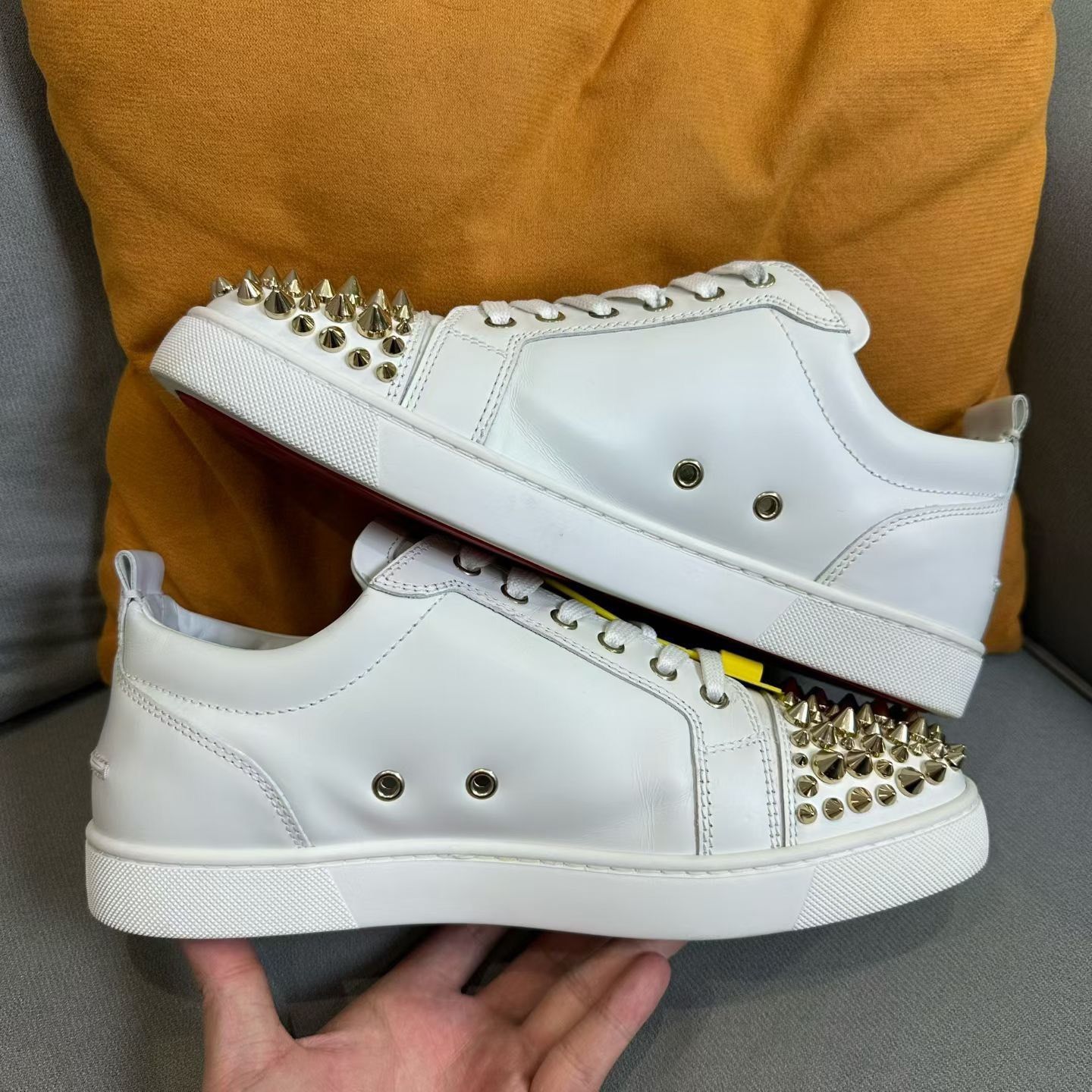 Christian Louboutin Christian Louboutin White Lowtop Sneakers 9 Men Size US 9 / EU 42 - 6 Thumbnail