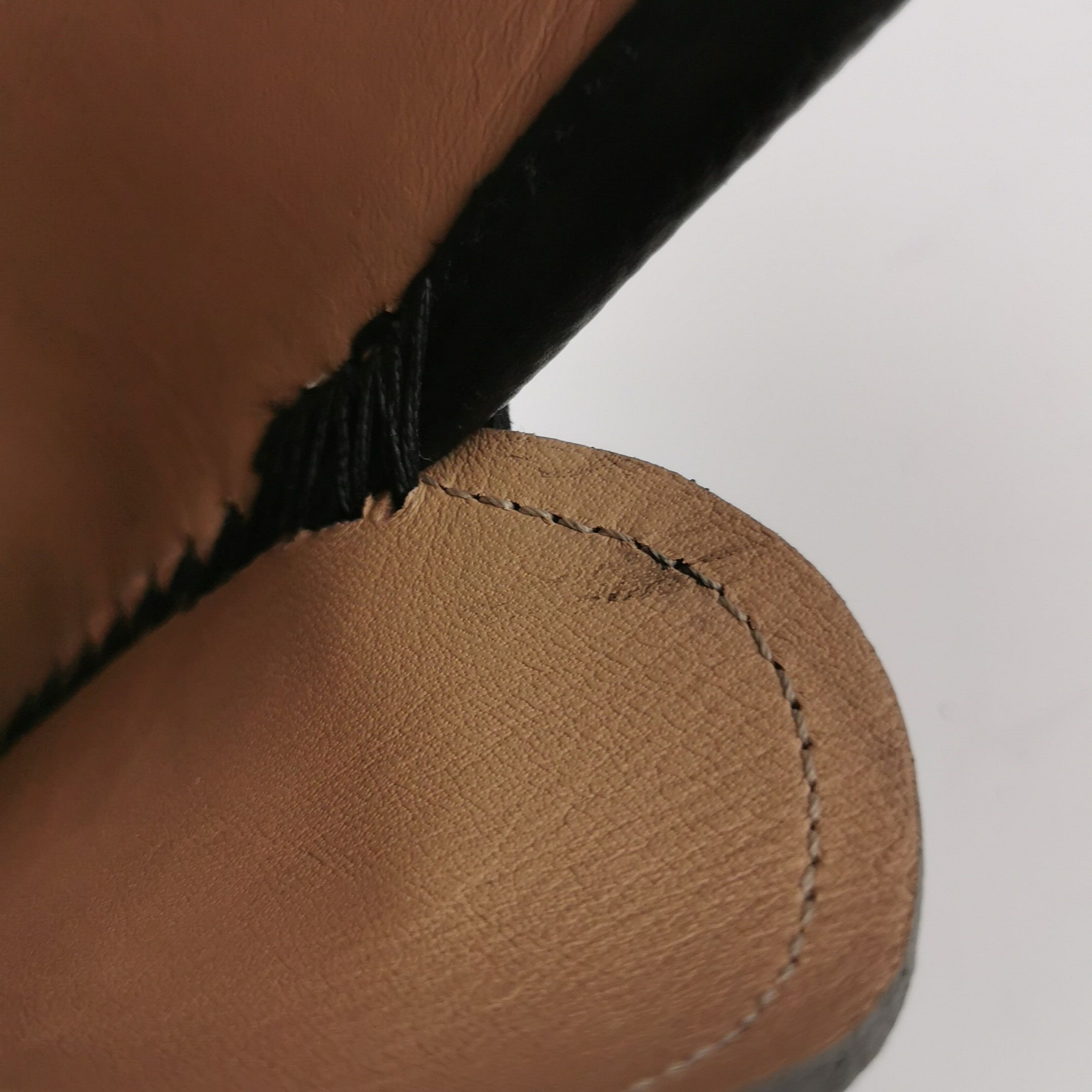 Salvatore Ferragamo Salvatore Ferragamo Gancini Pebble Grain Loafers 39.5 Size US 6 / EU 39 - 9 Thumbnail