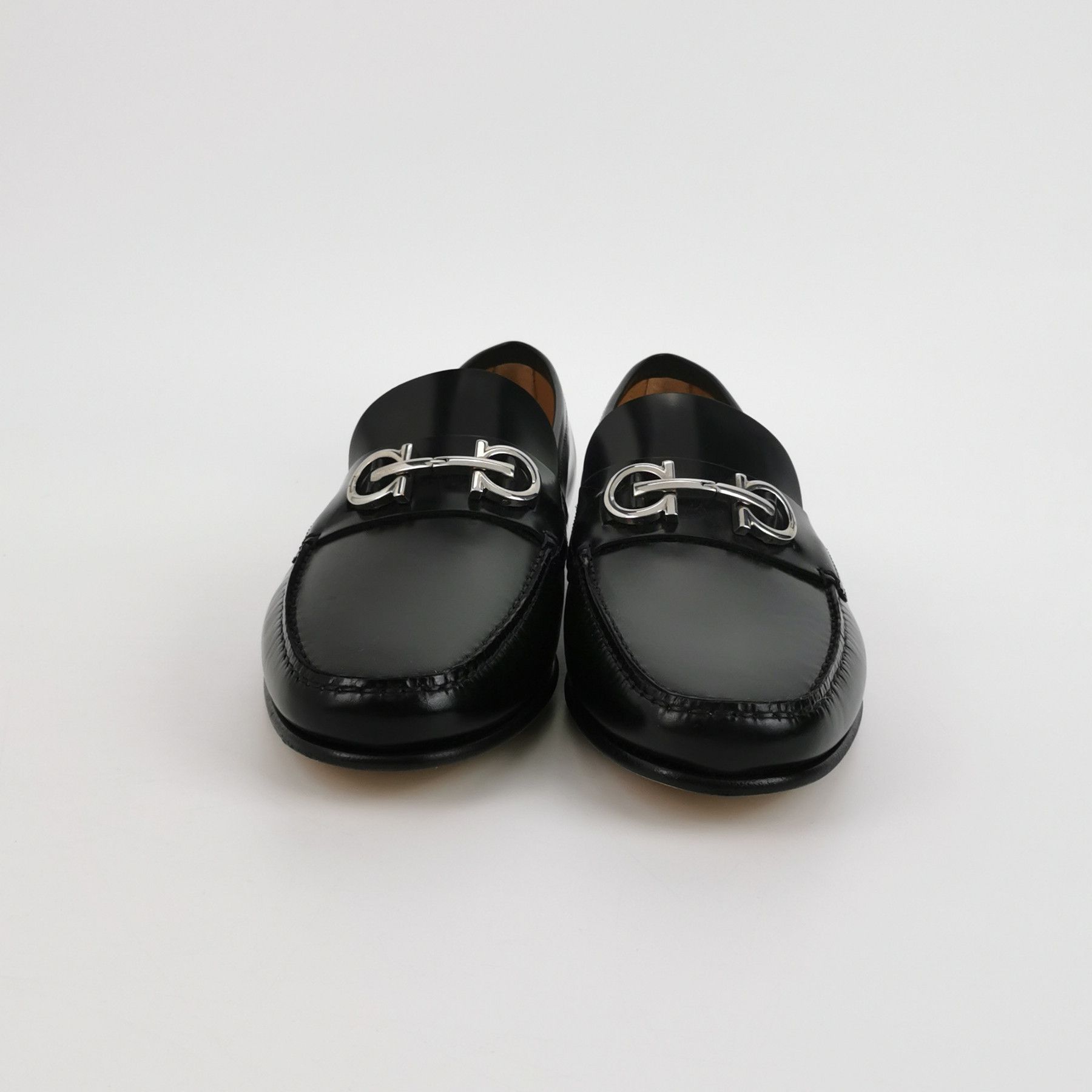Salvatore Ferragamo Salvatore Ferragamo Gancini Leather Loafers US 9.5 Size US 10 / EU 43 - 4 Thumbnail